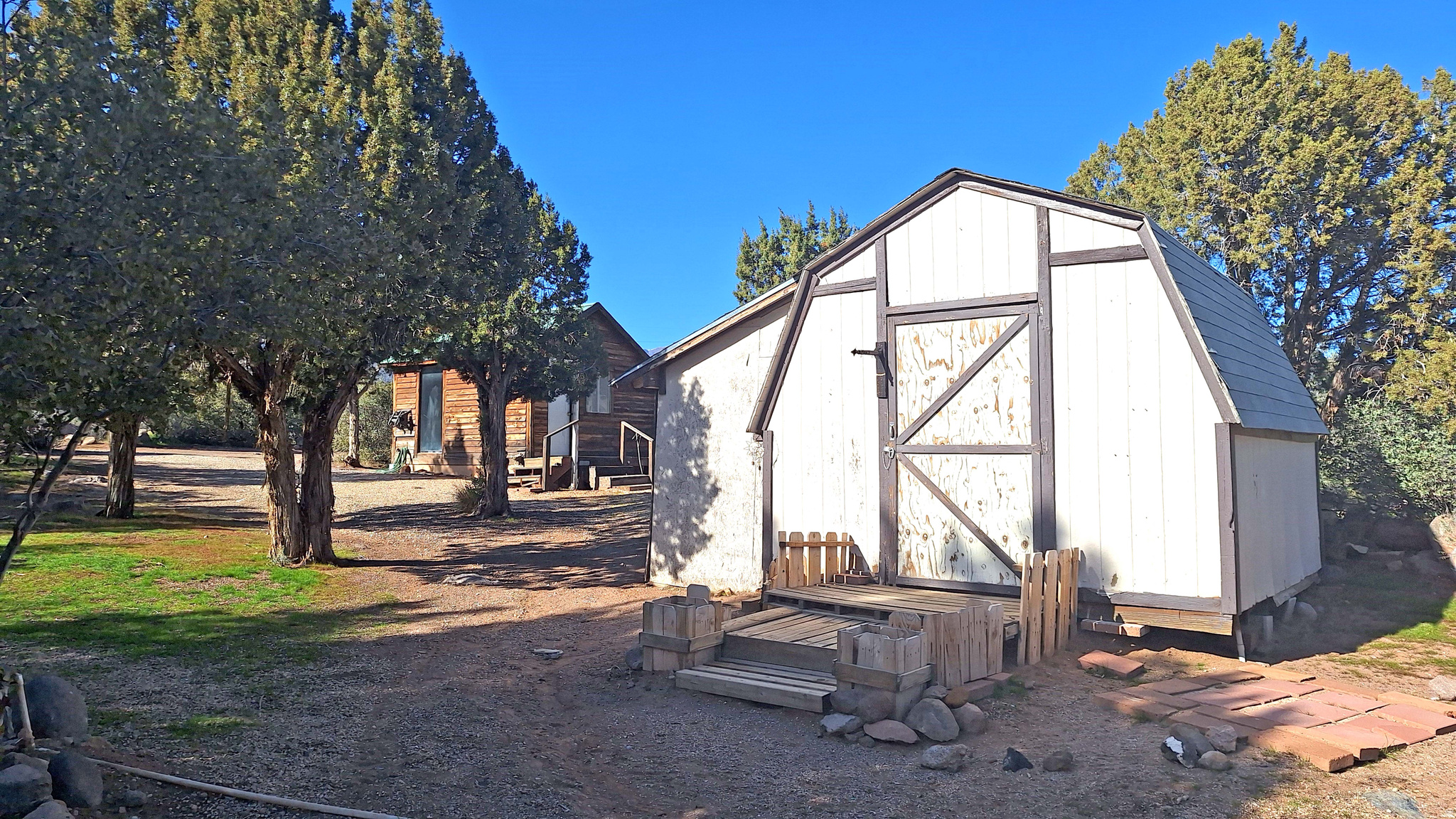 main property photo 37