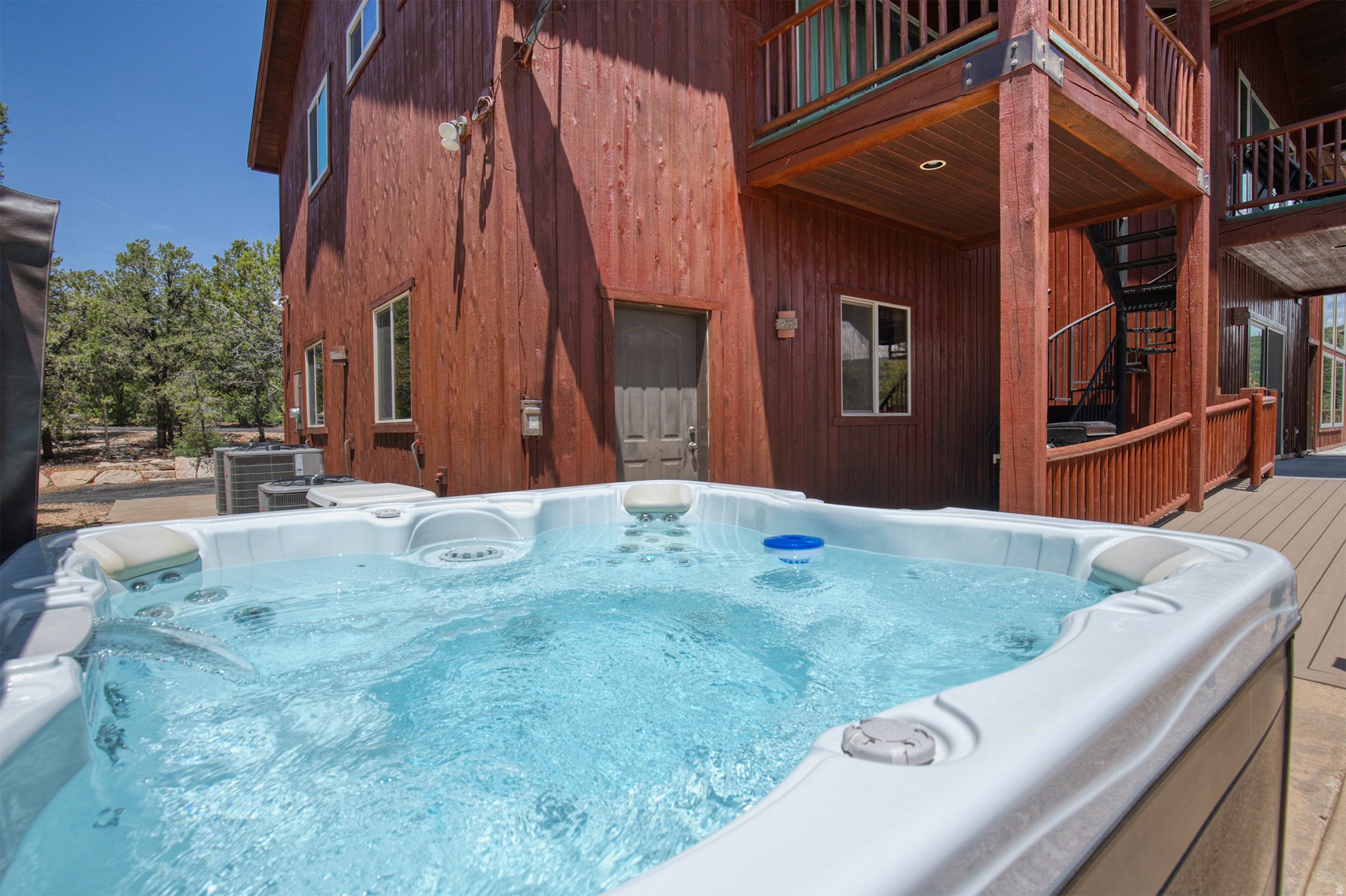main property photo 17