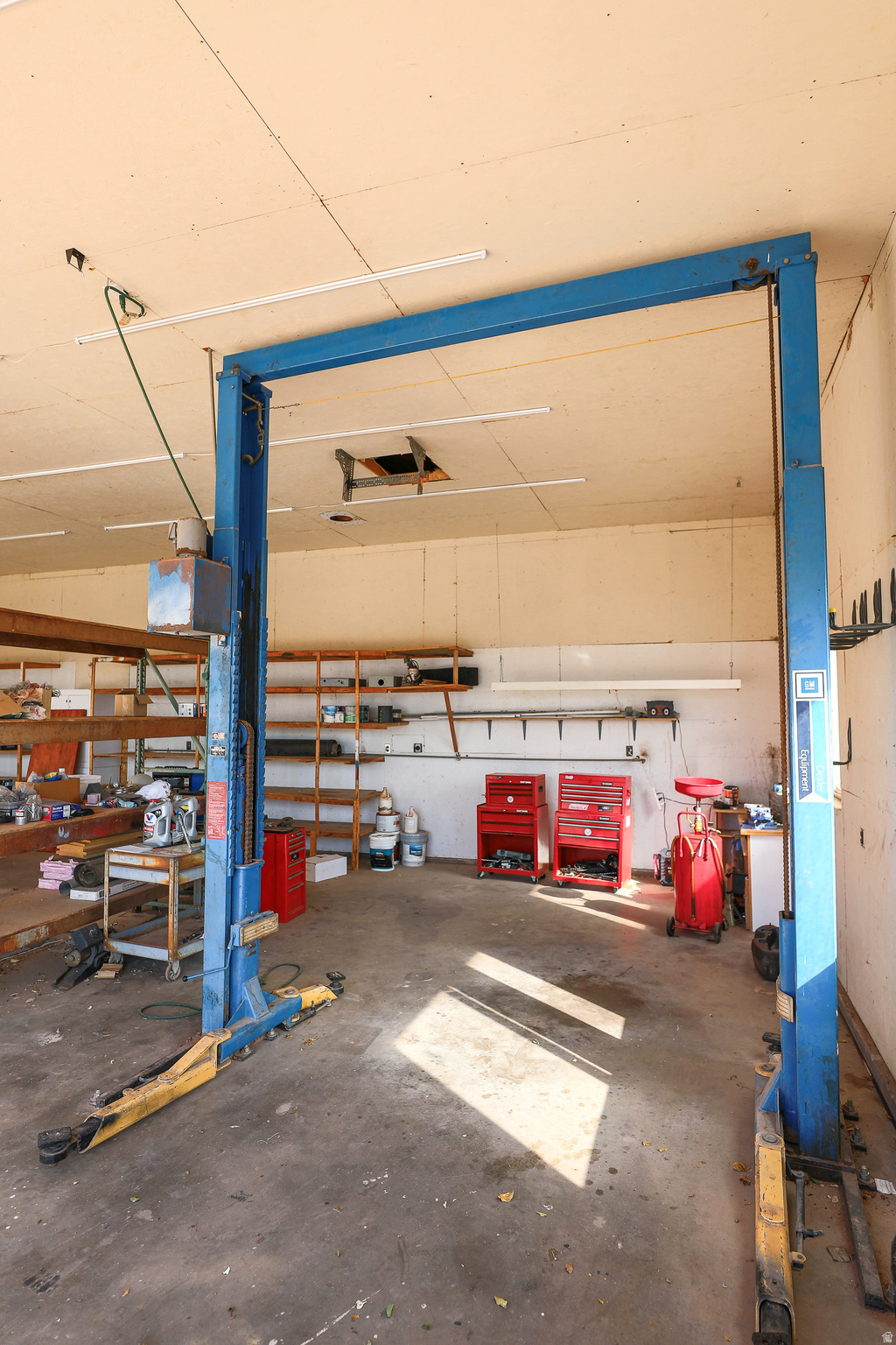 main property photo 14