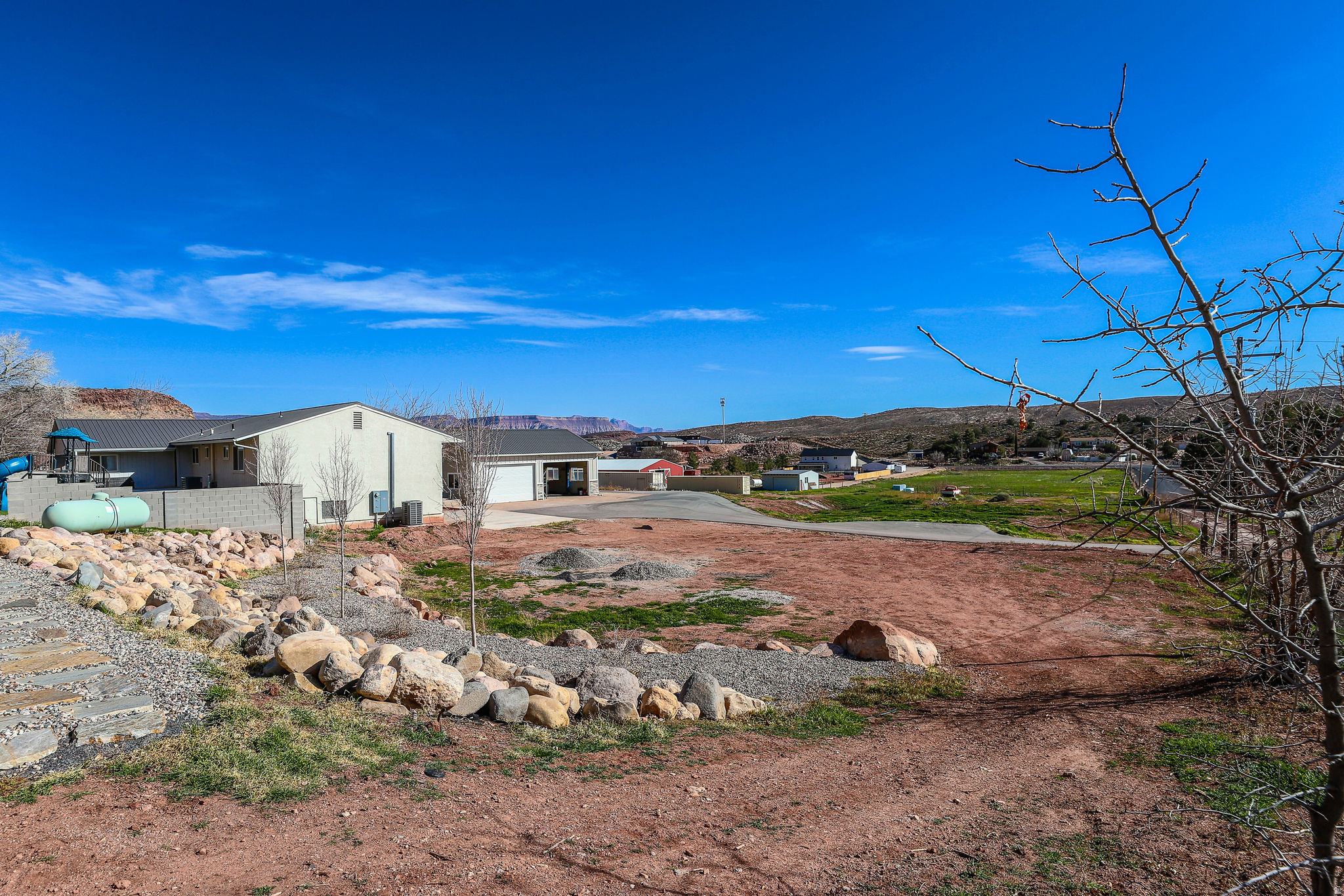 main property photo 41