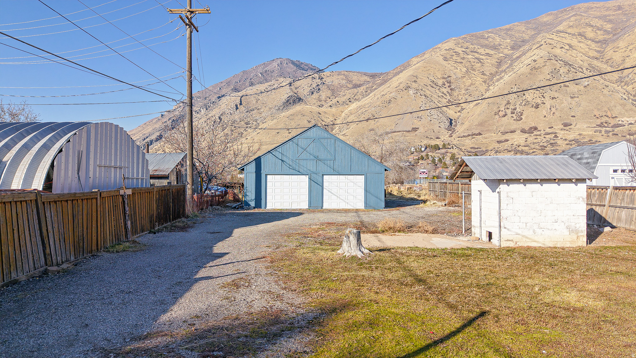 main property photo 11