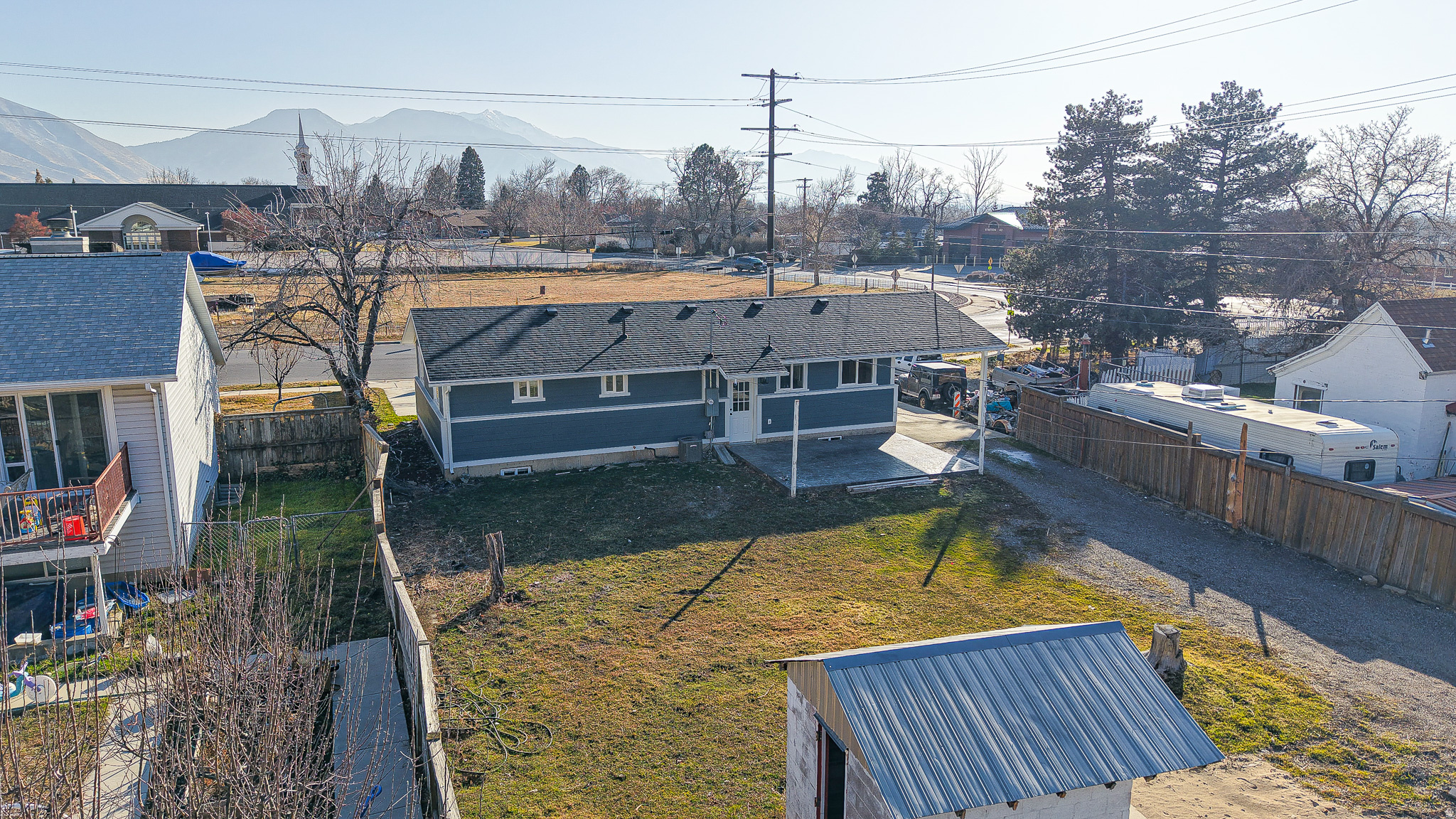 main property photo 28