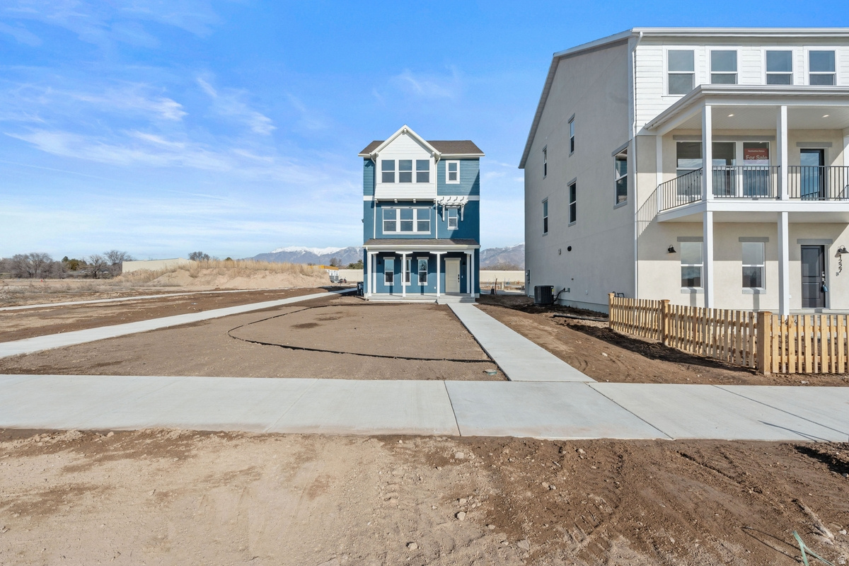 main property photo 23