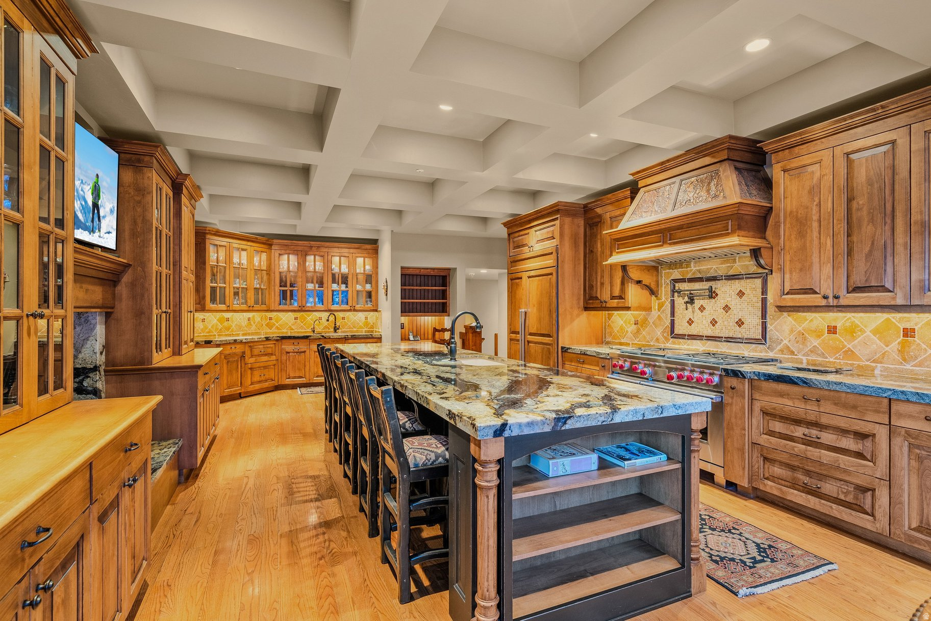 main property photo 8
