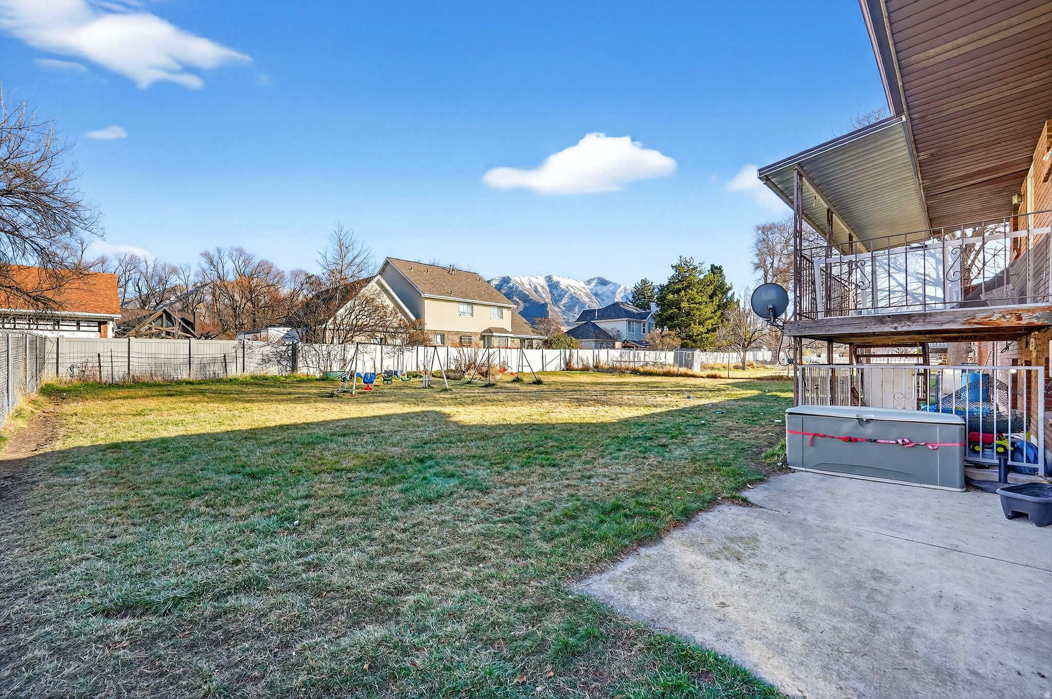 main property photo 23