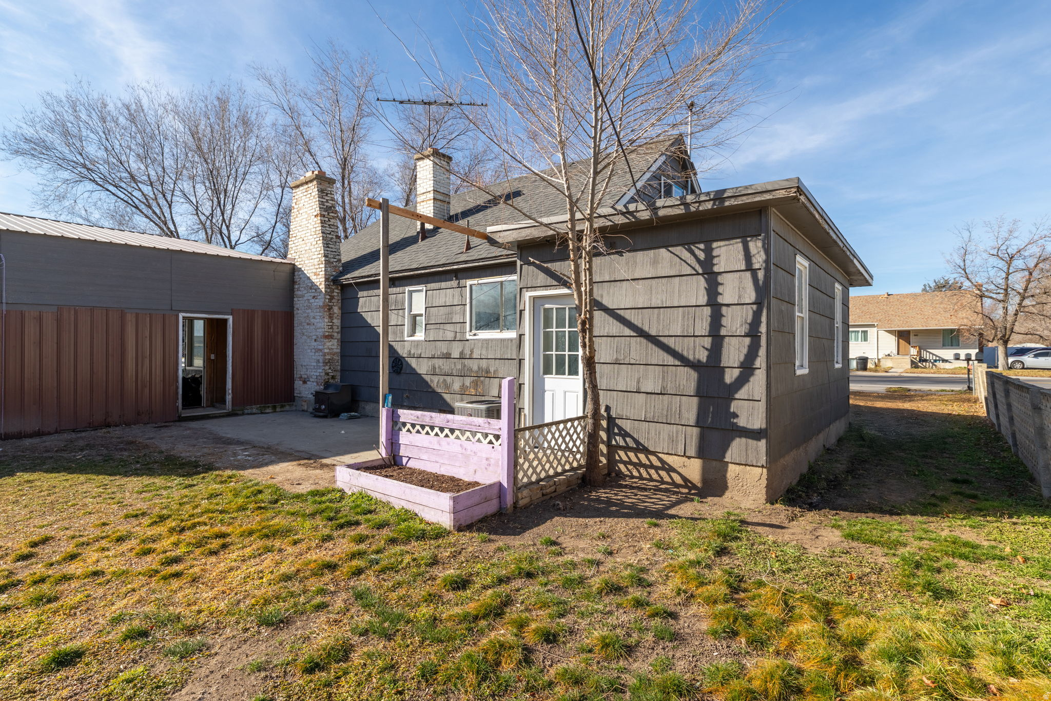 main property photo 13