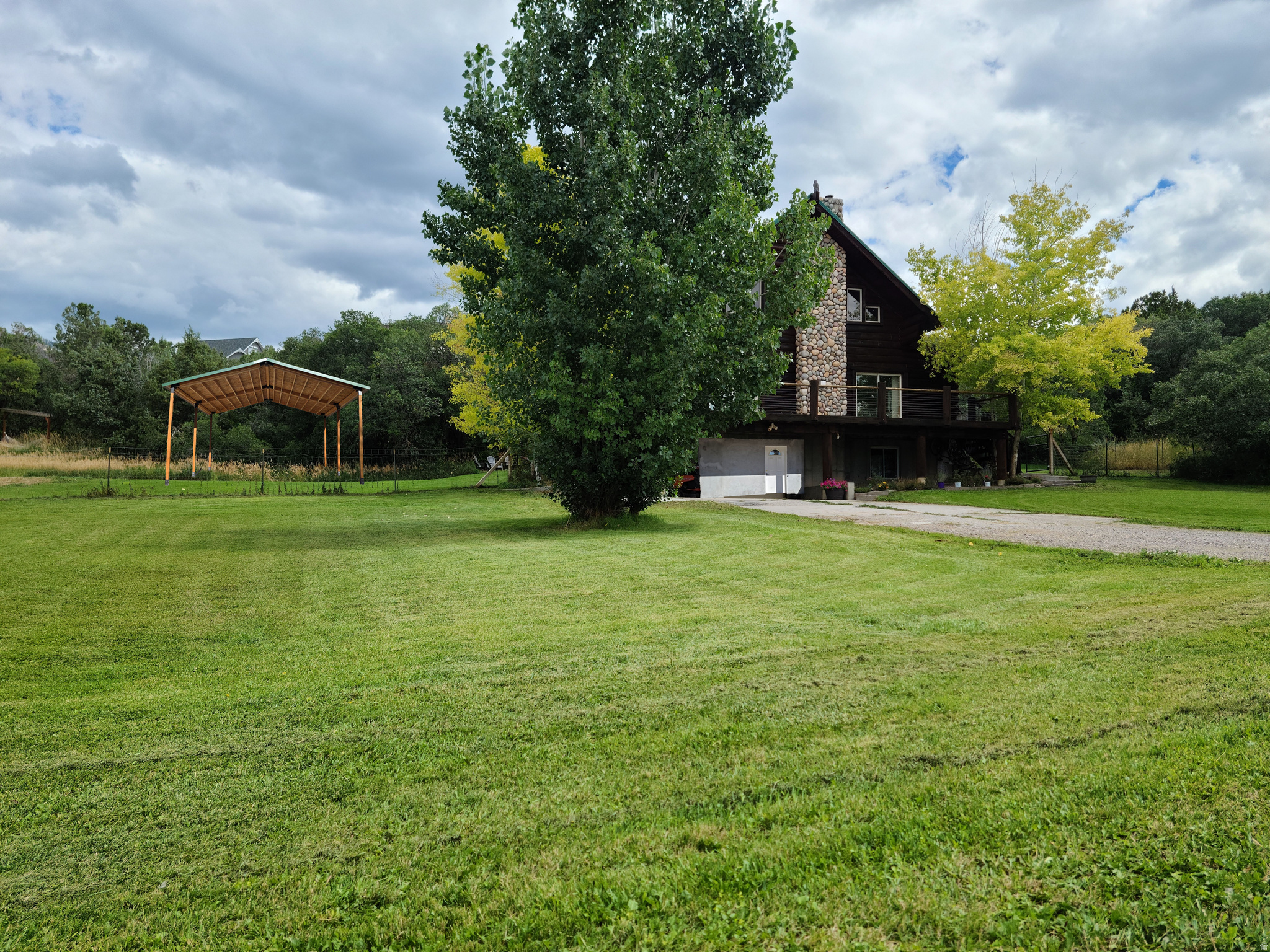 main property photo 6