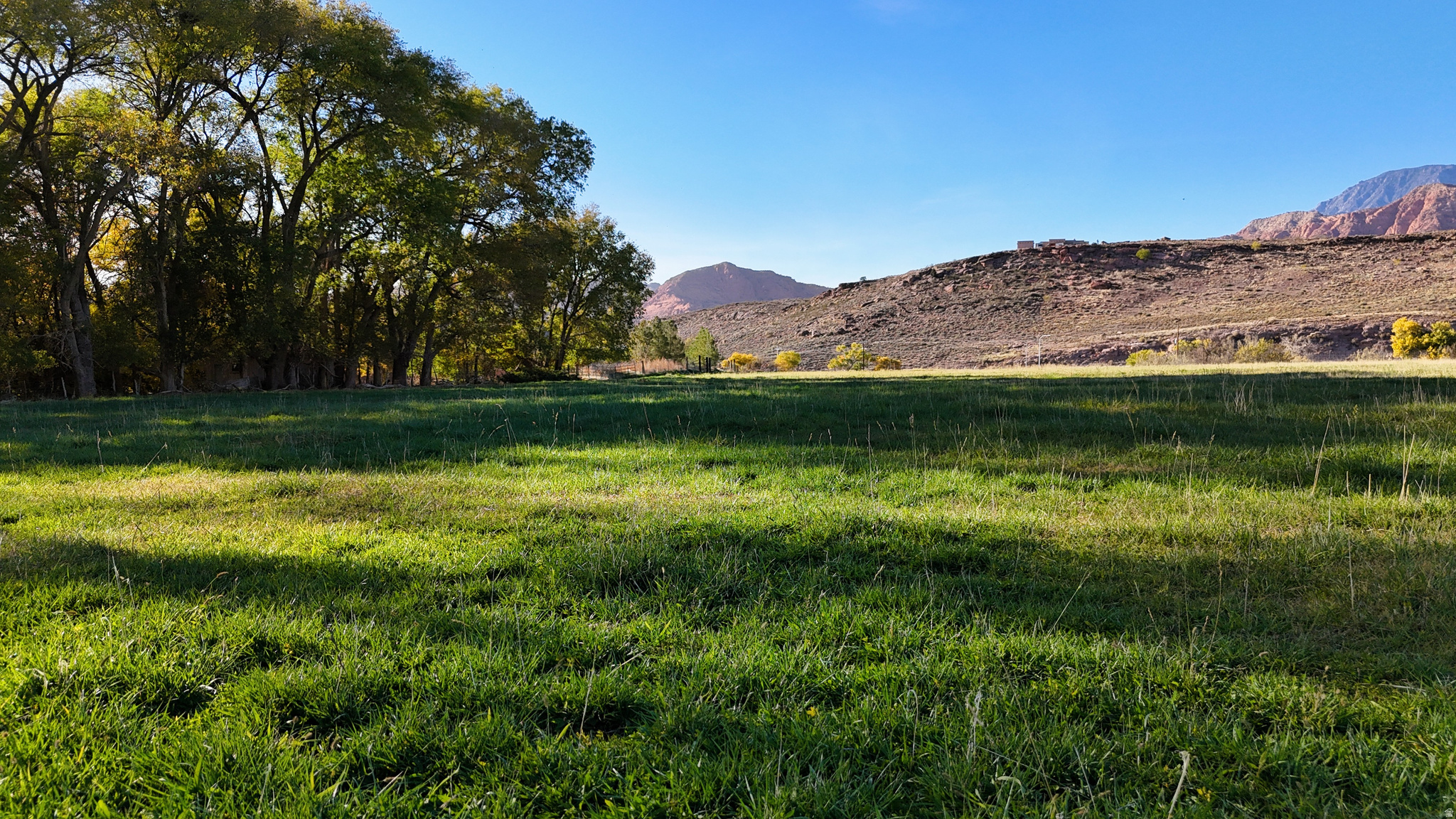 main property photo 25