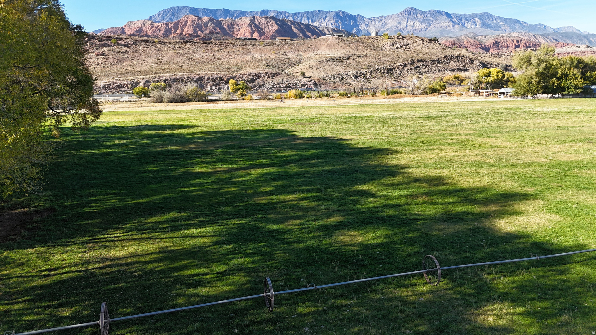 main property photo 28