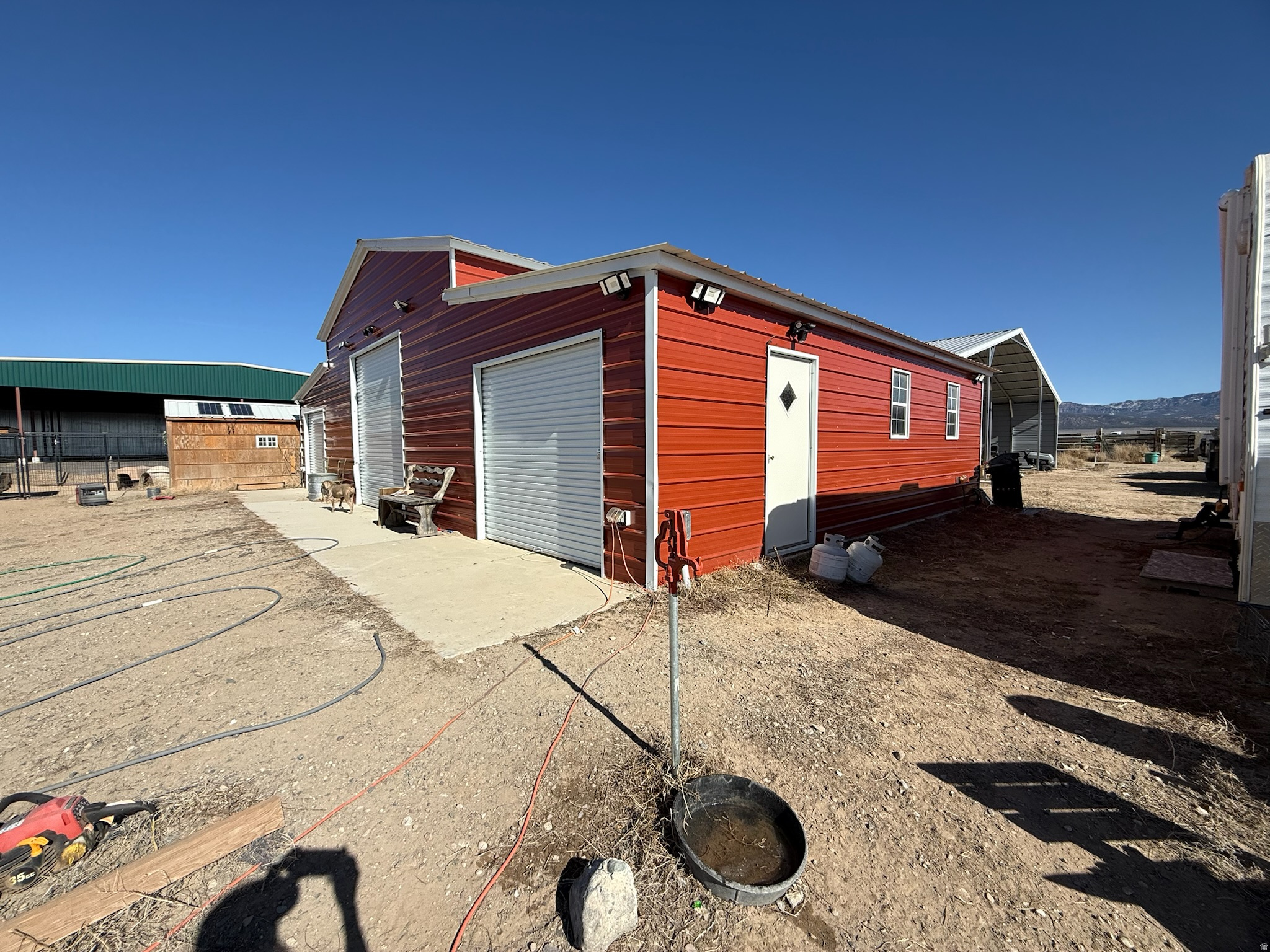 main property photo 3