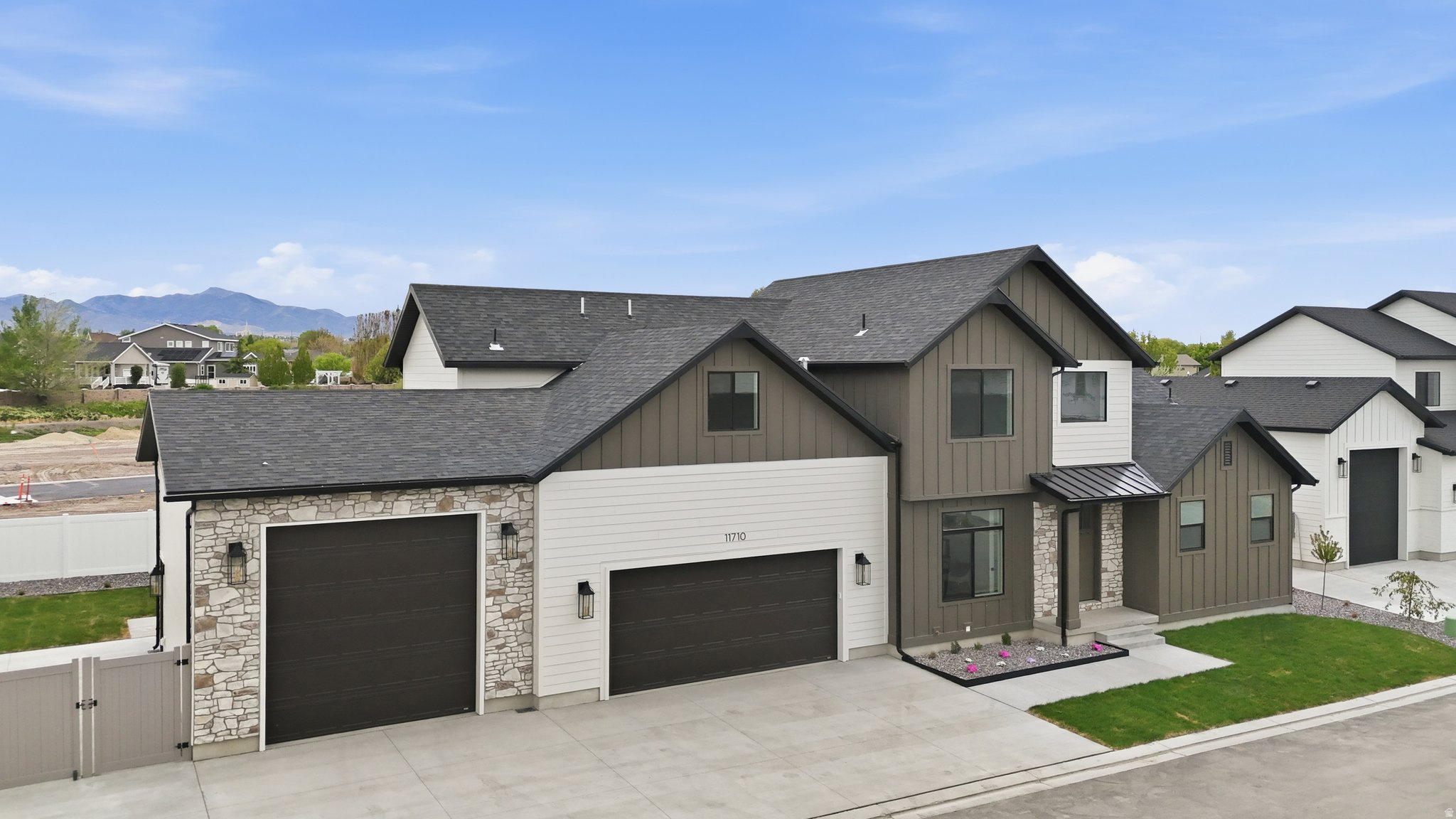 main property photo 54