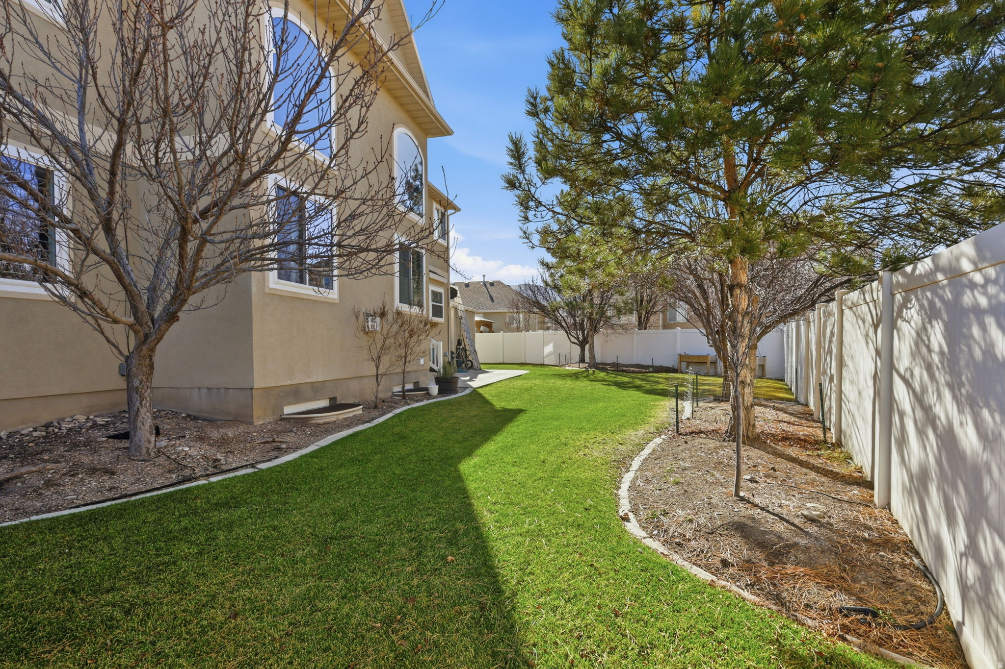 main property photo 59