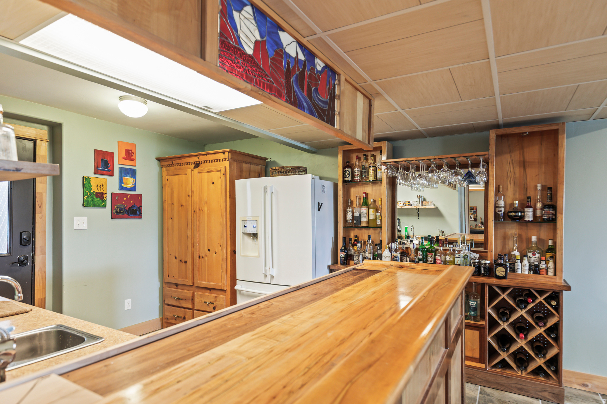 main property photo 30