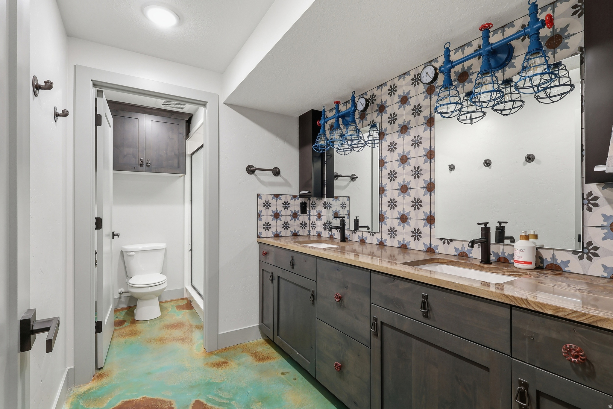main property photo 26