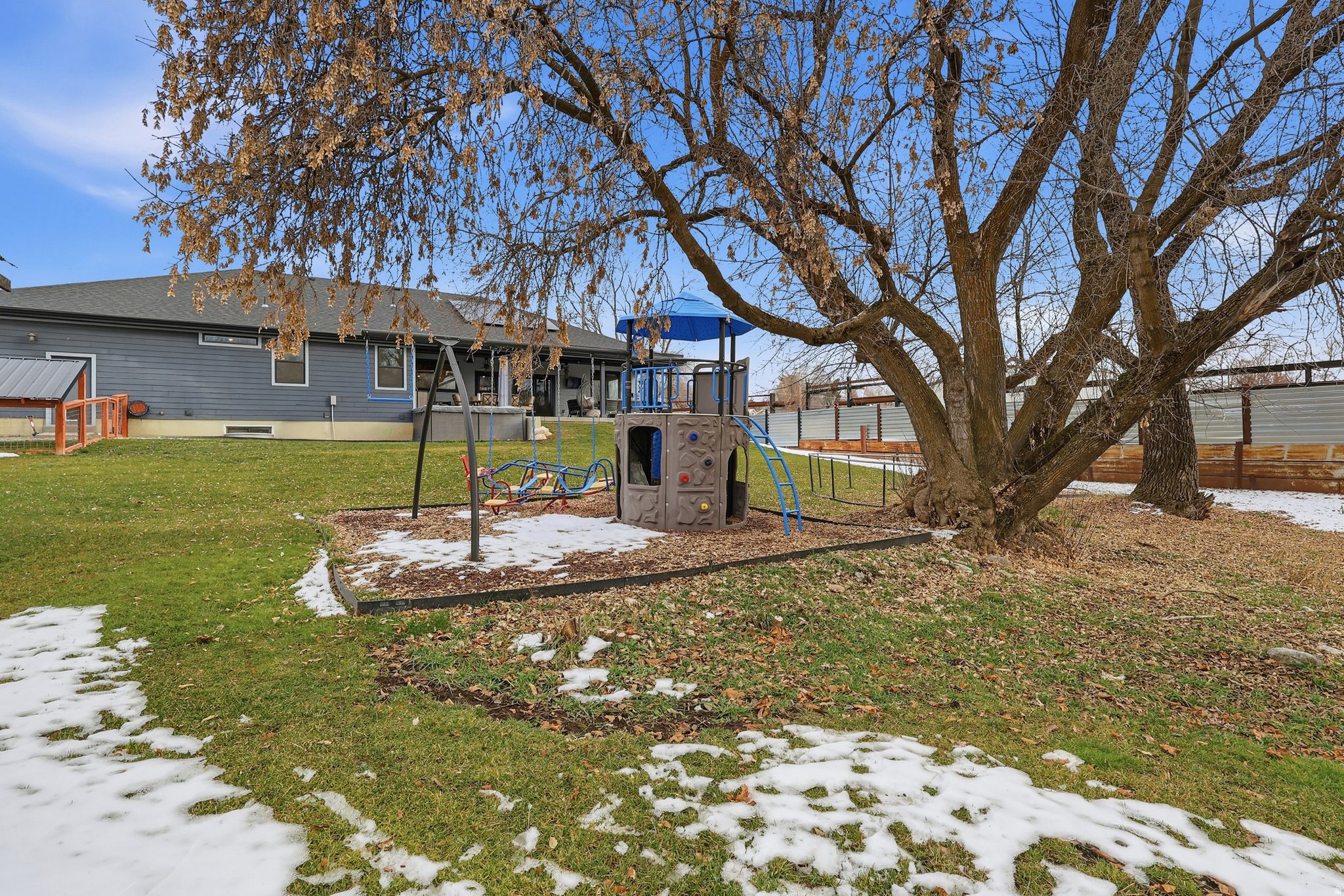 main property photo 34