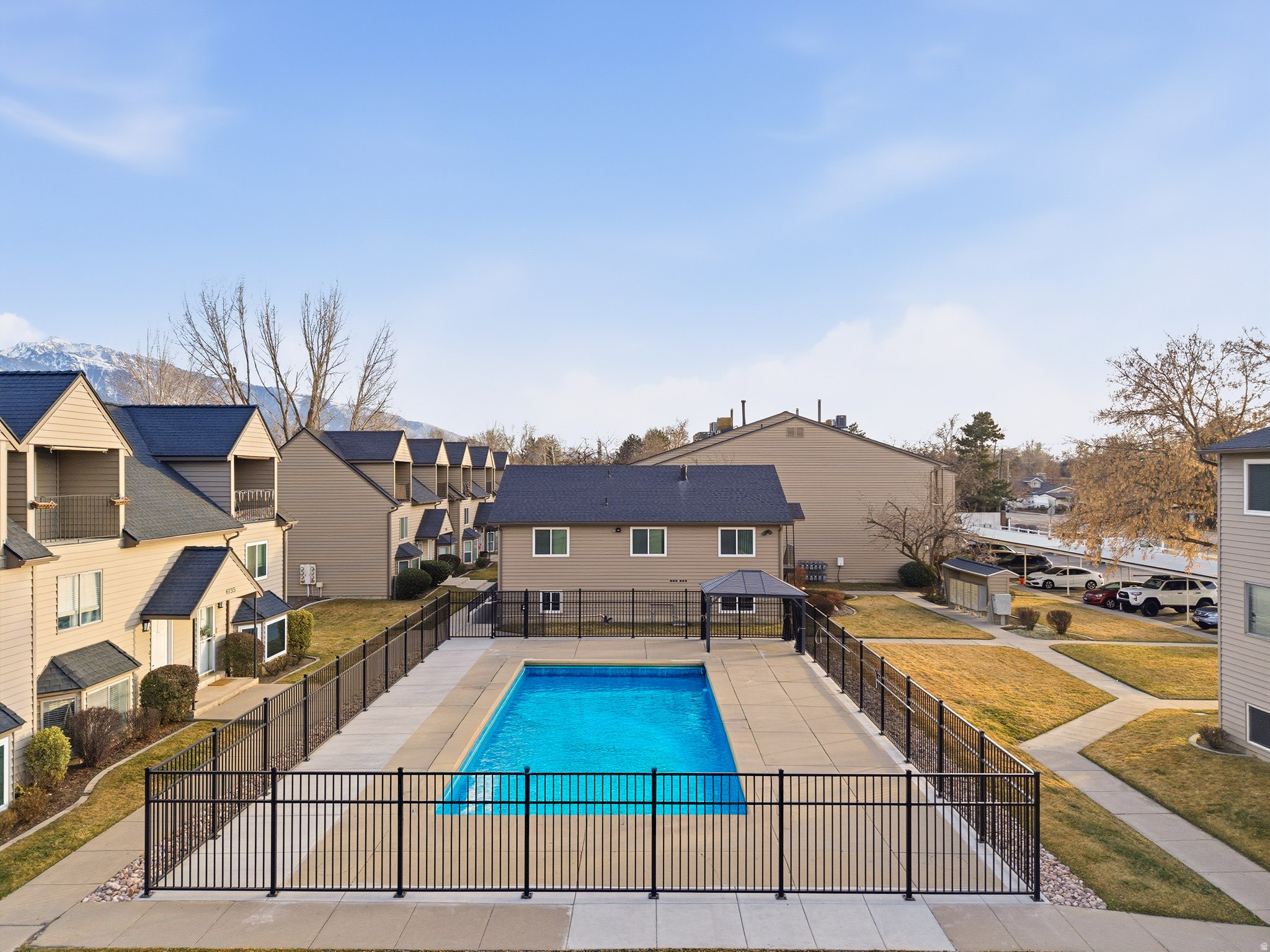 main property photo 17