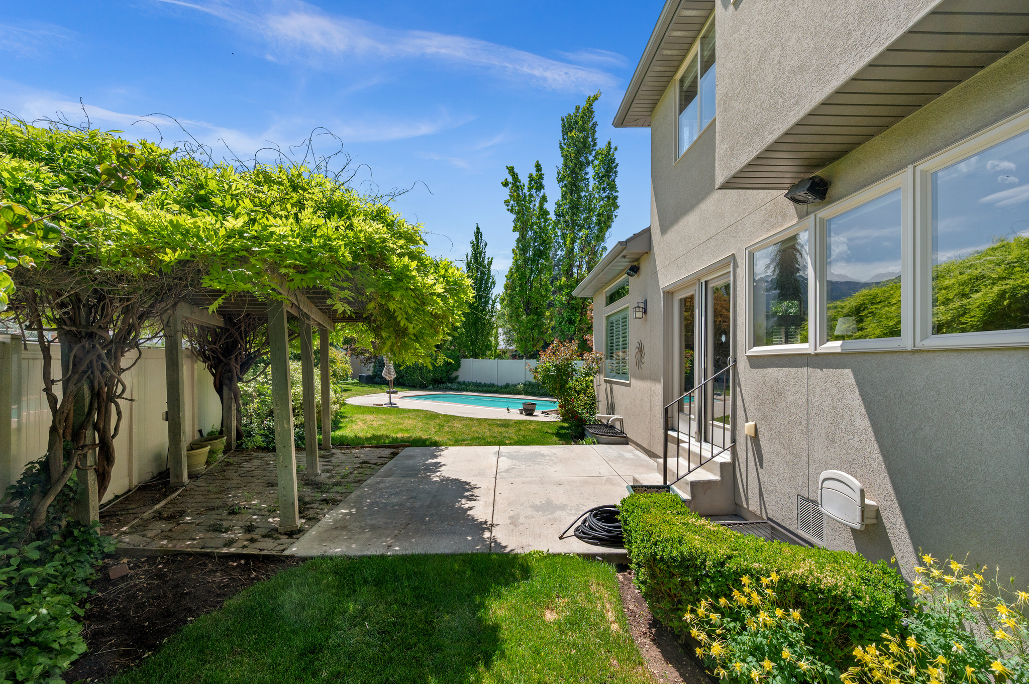 main property photo 39