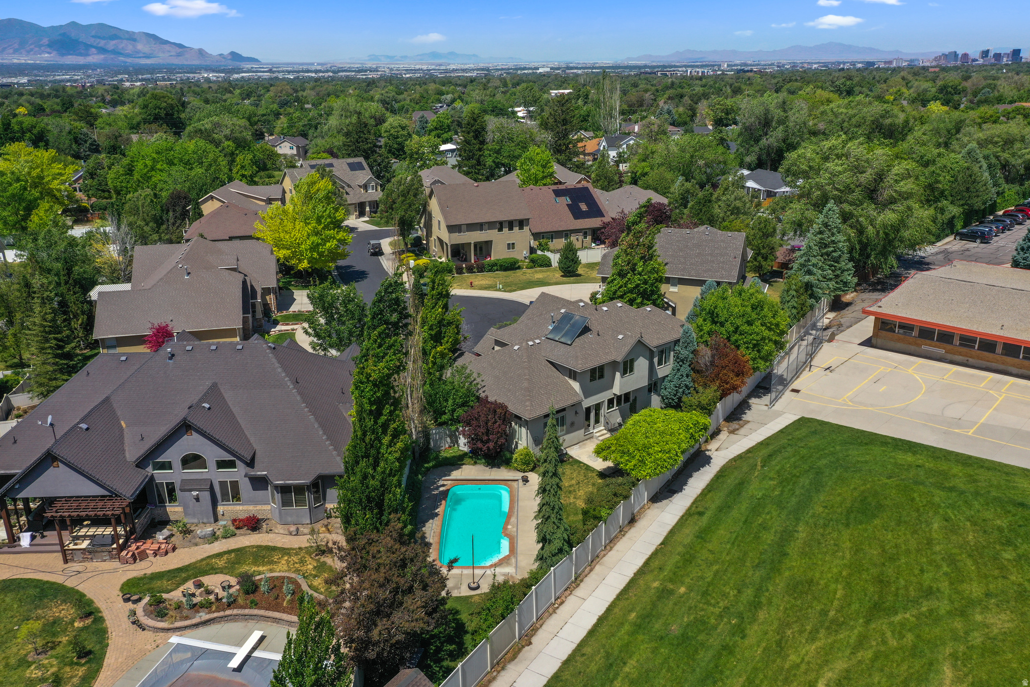 main property photo 45
