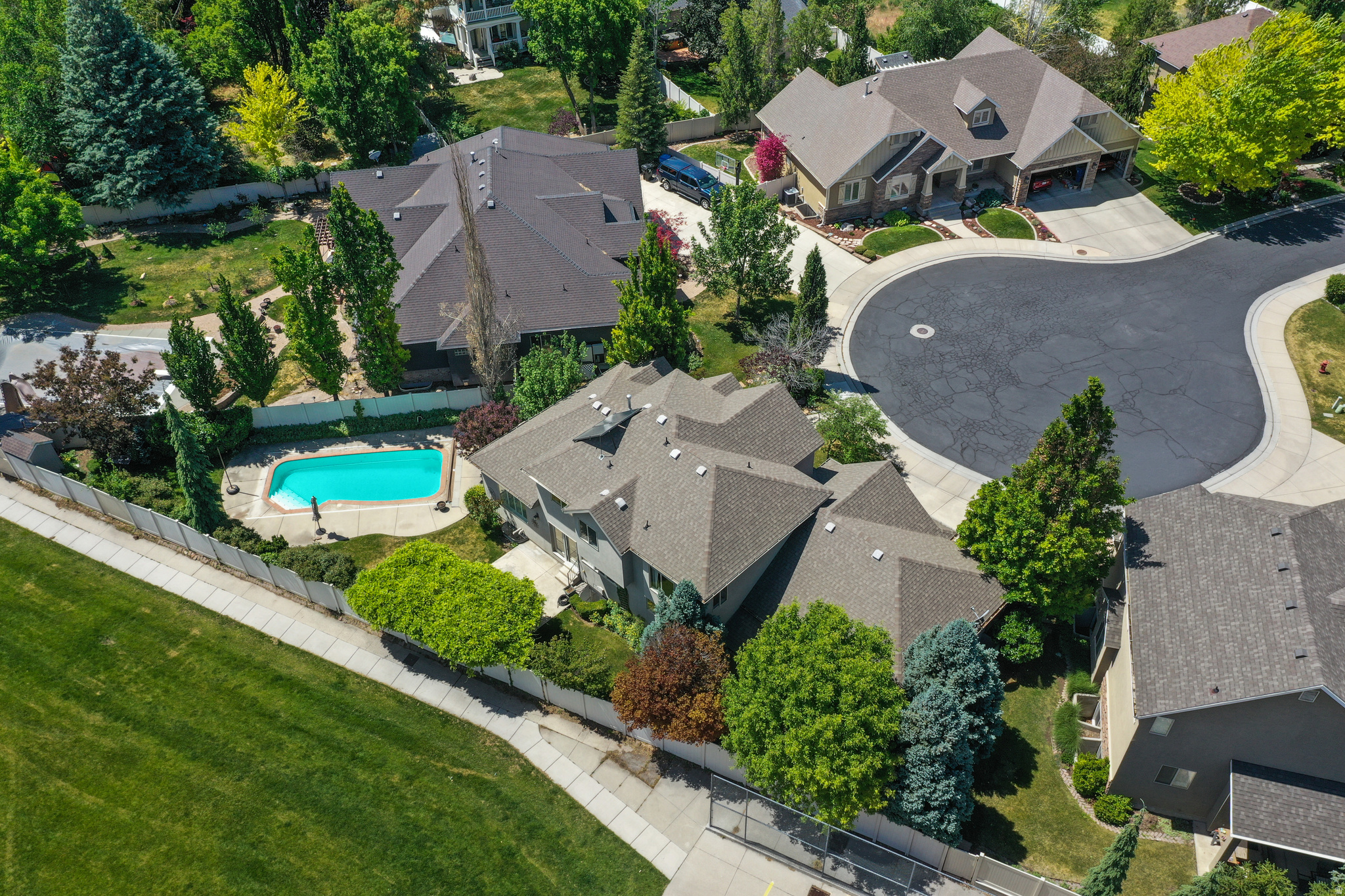 main property photo 46