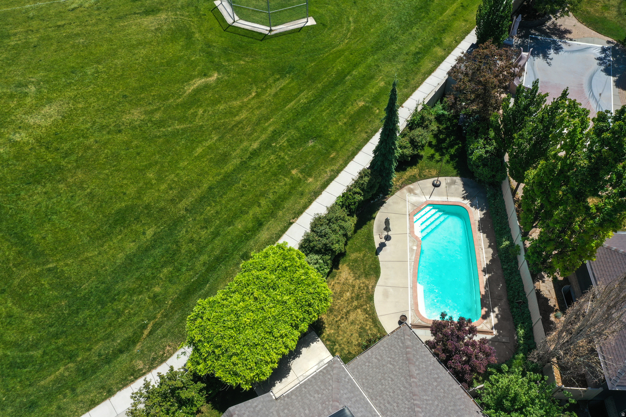 main property photo 48