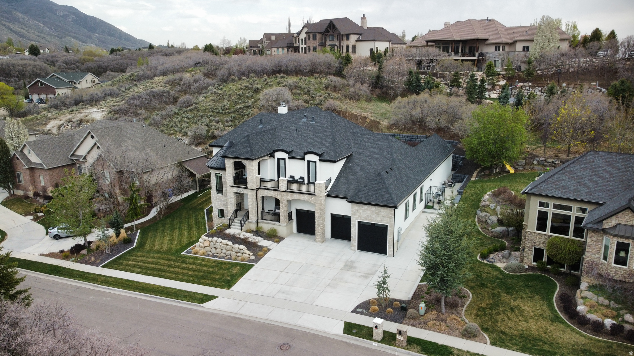 main property photo 20