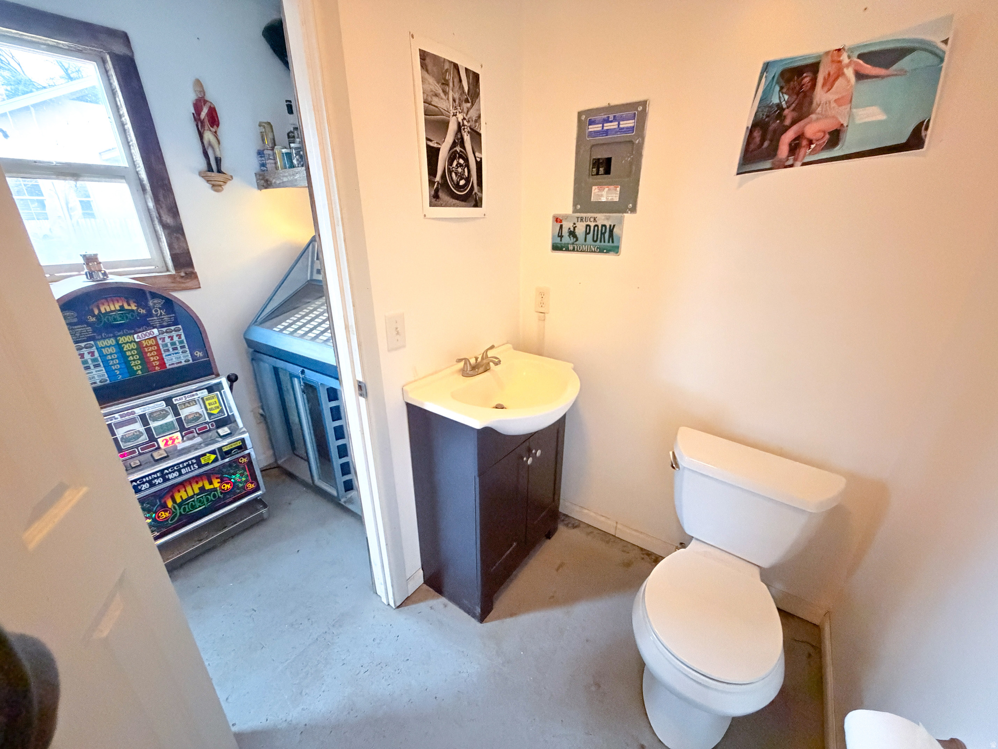 main property photo 30