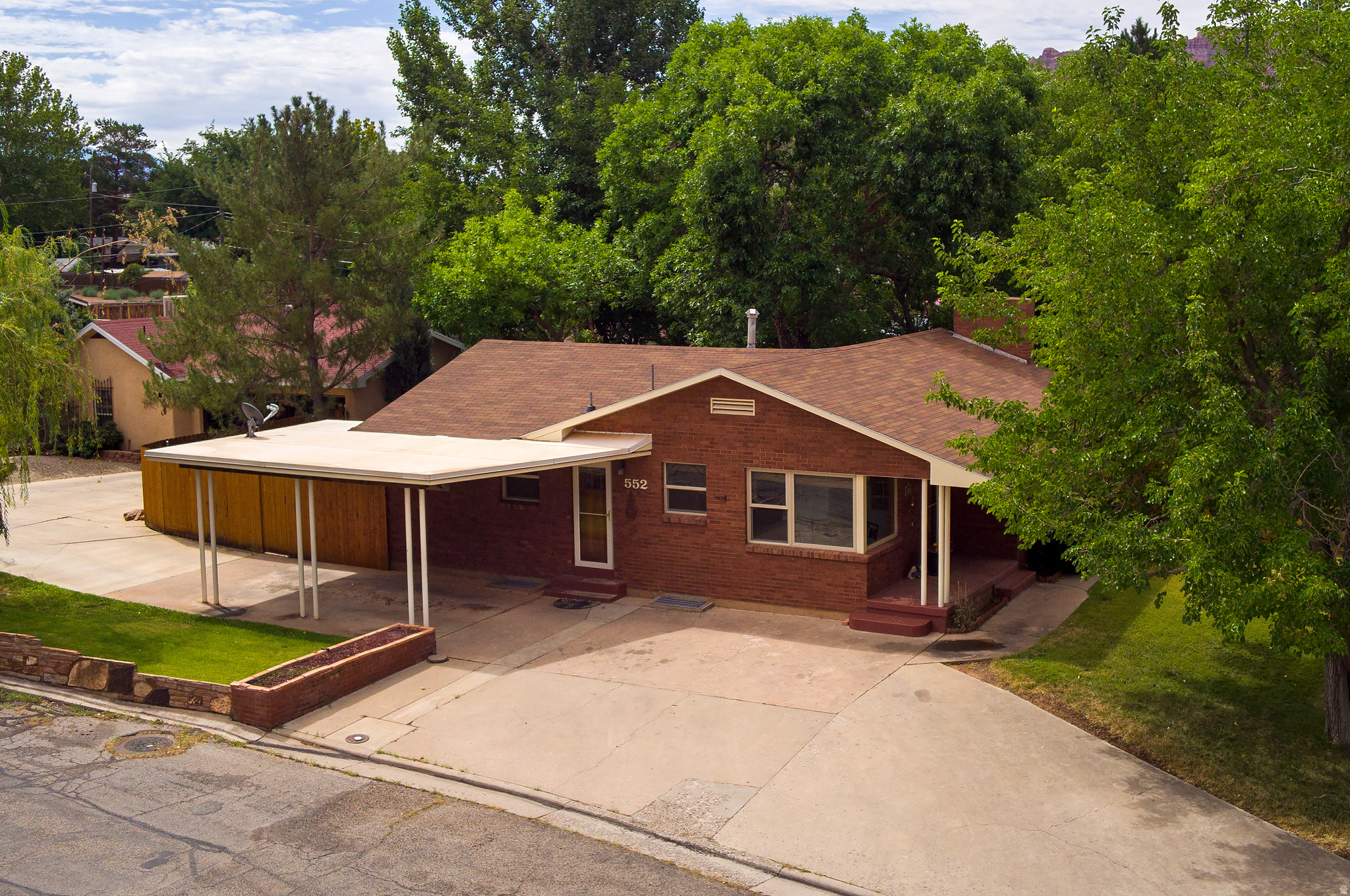 main property photo 41