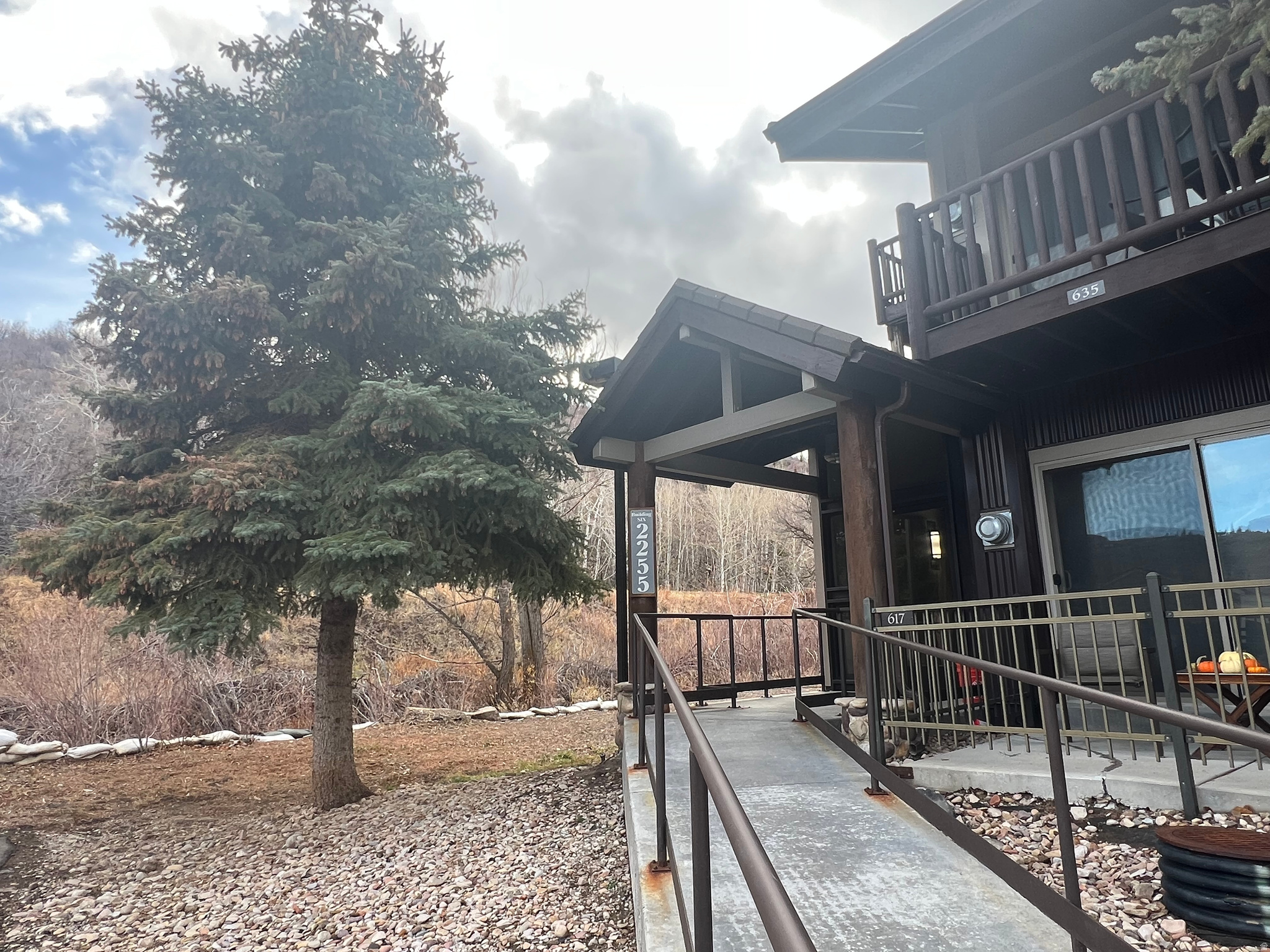 main property photo 12