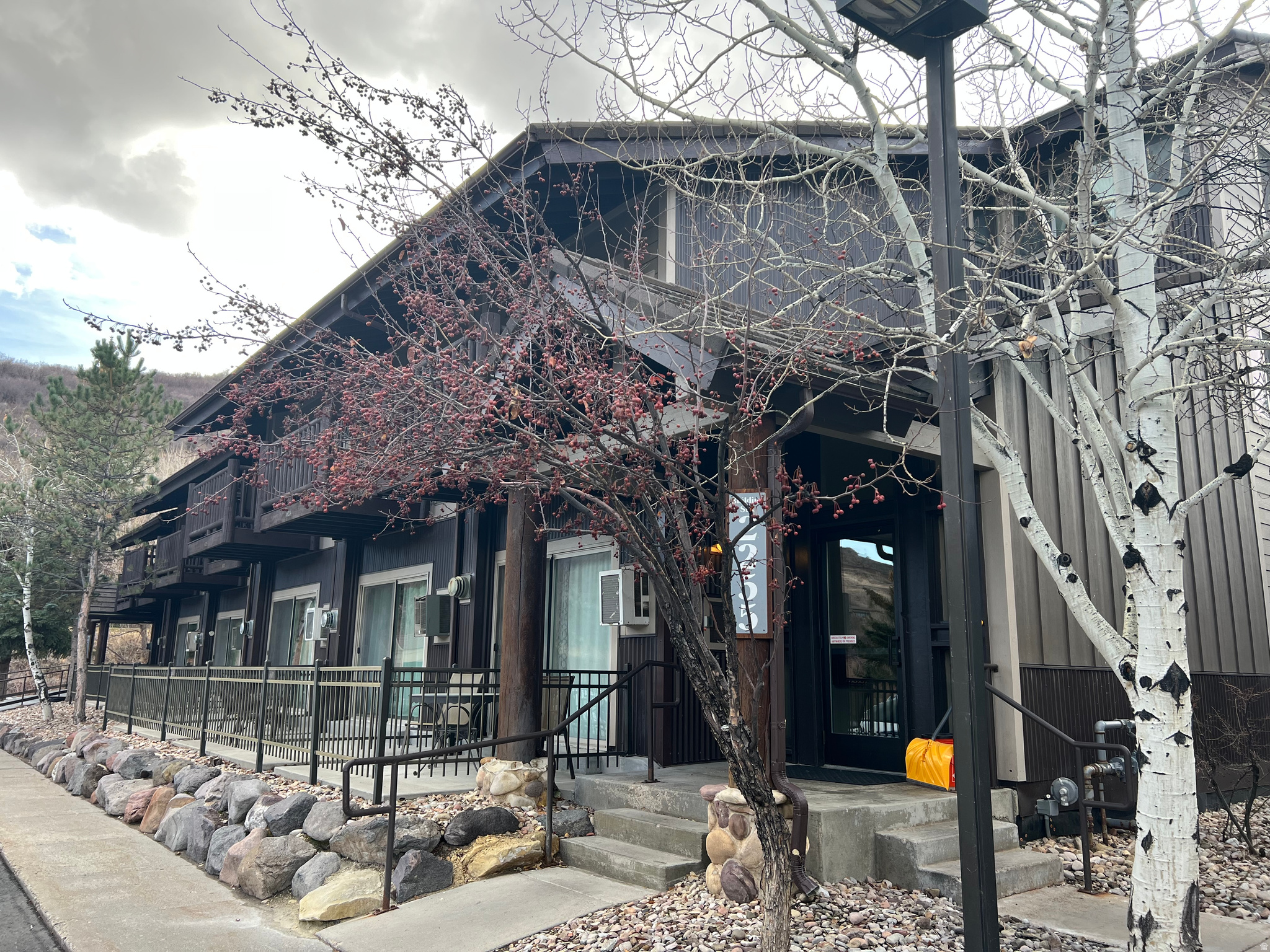 main property photo 13