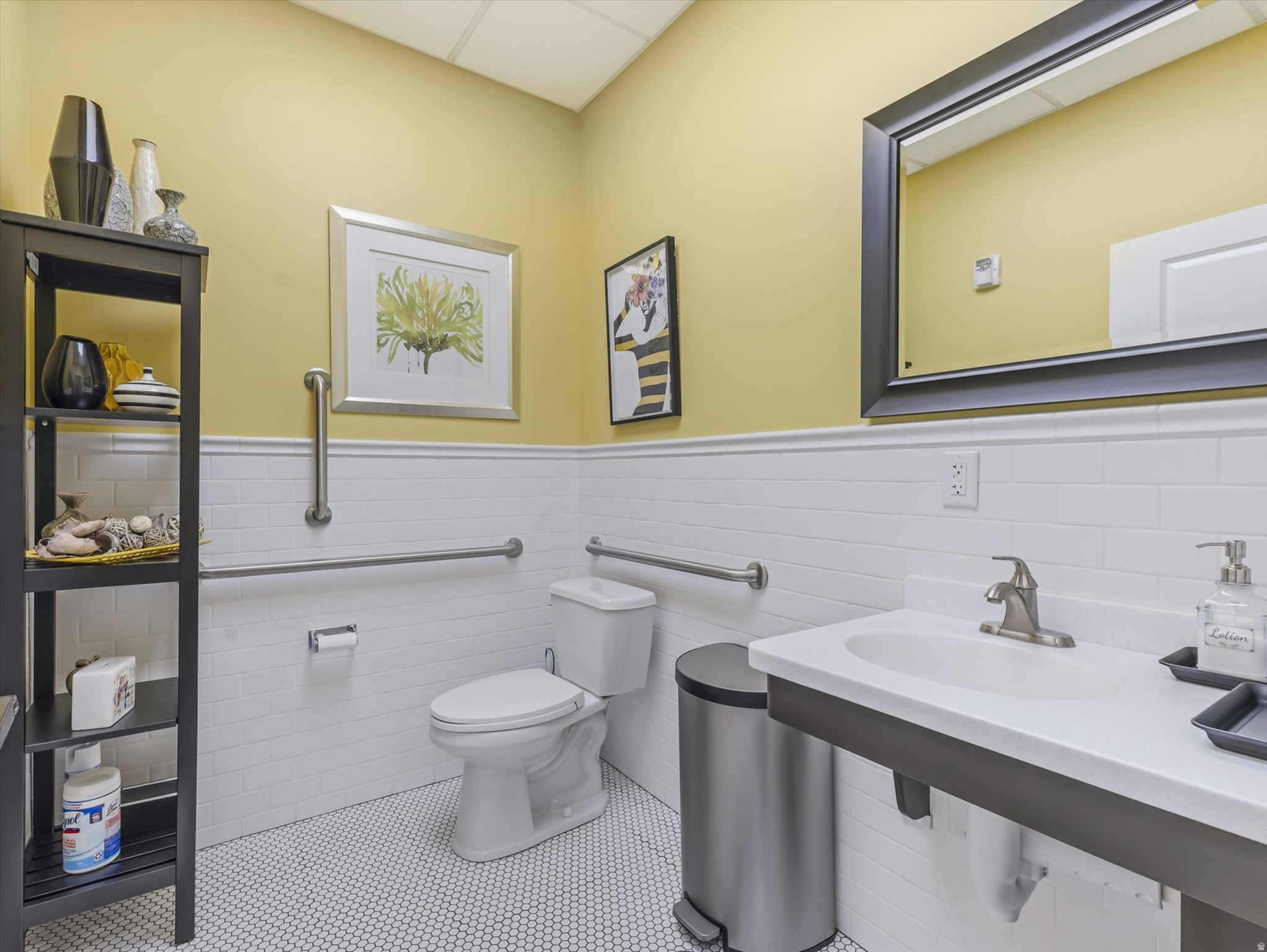 main property photo 19