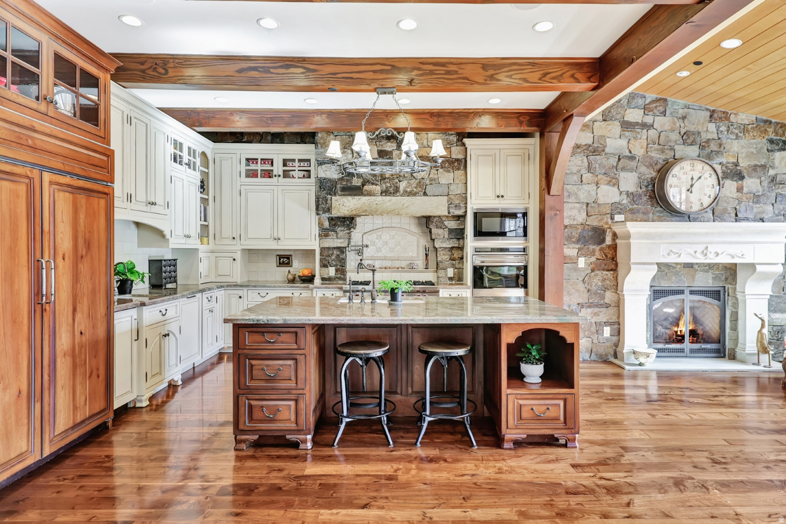 main property photo 29