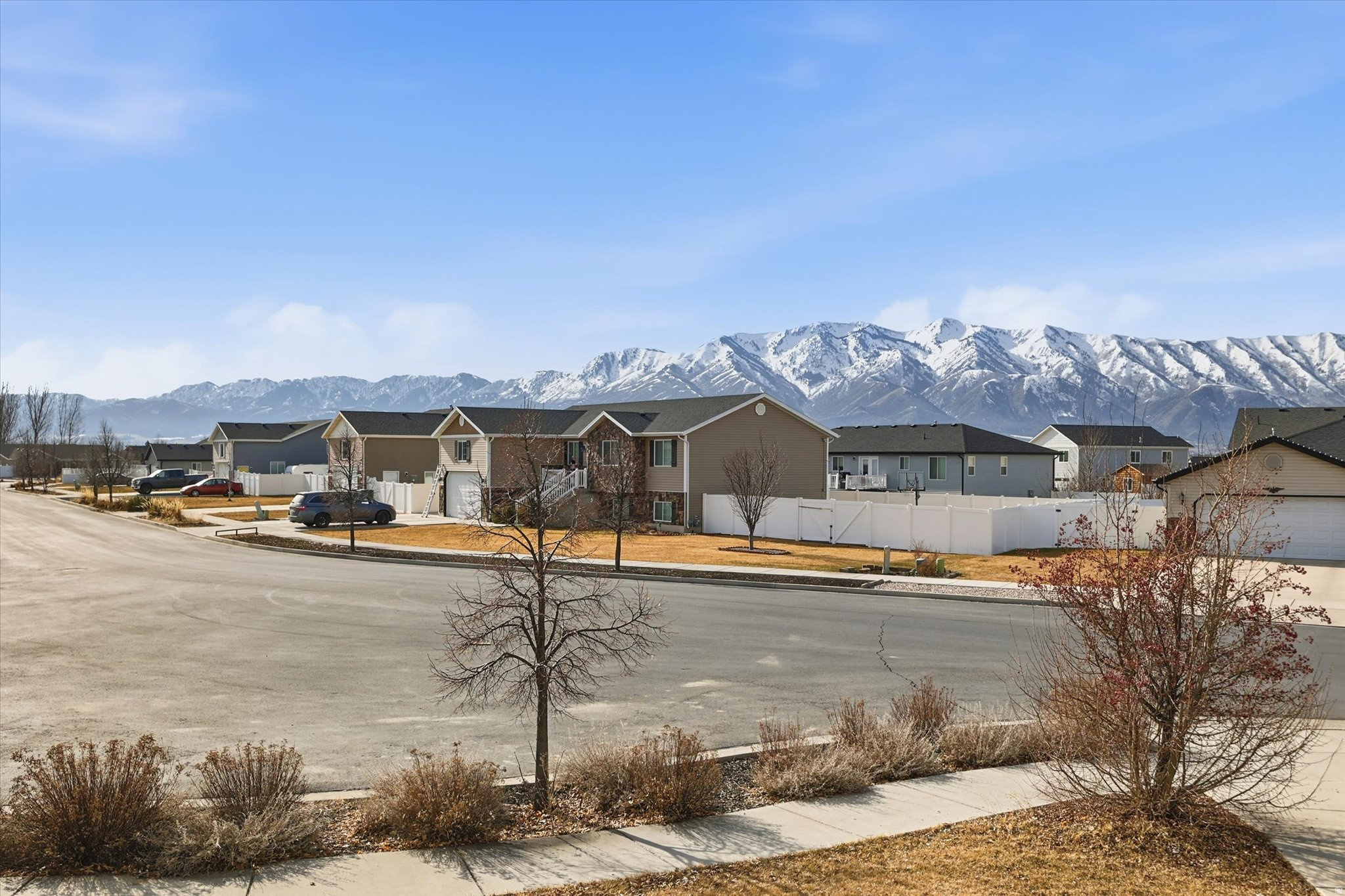 main property photo 41