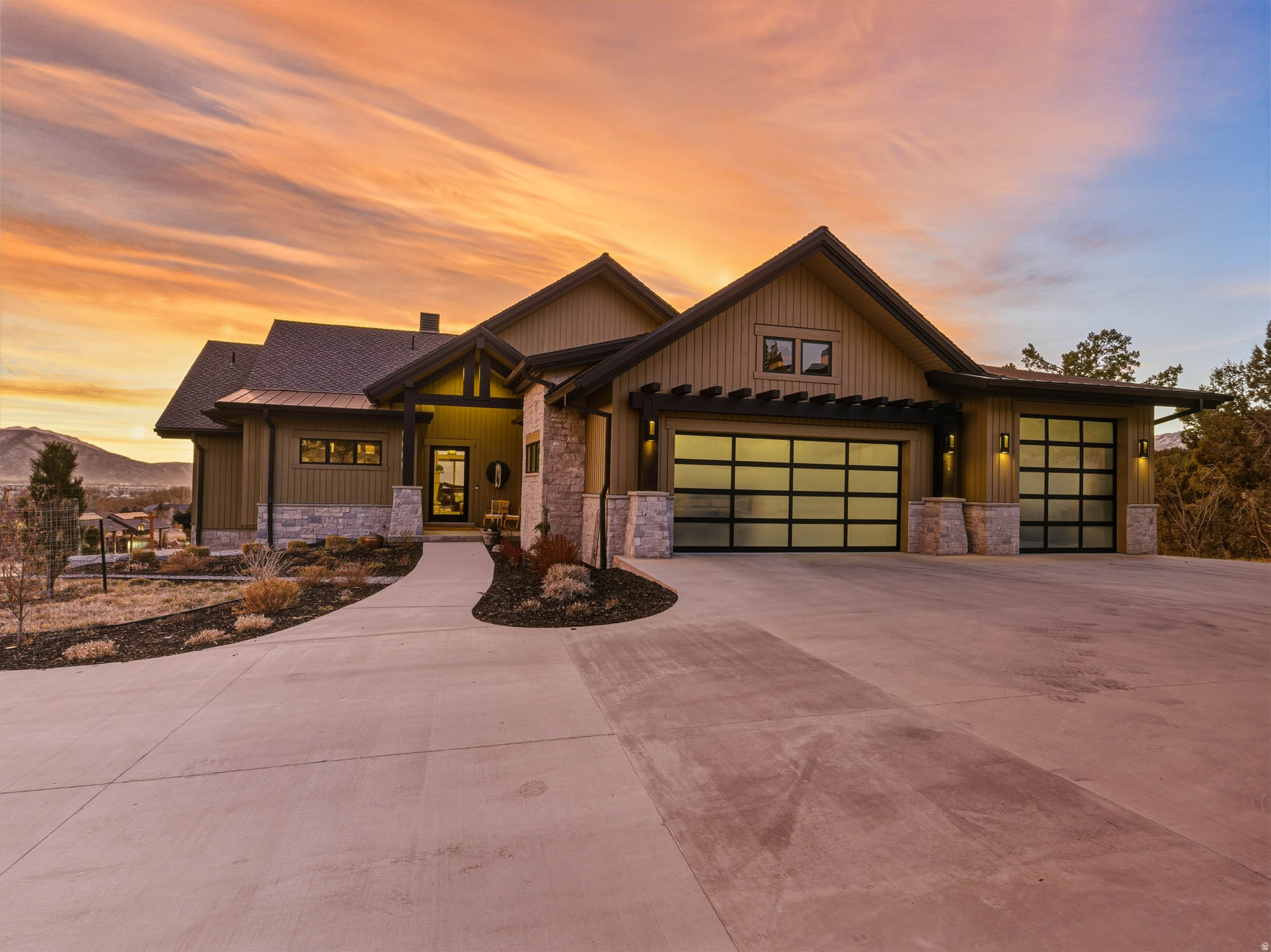 main property photo 111