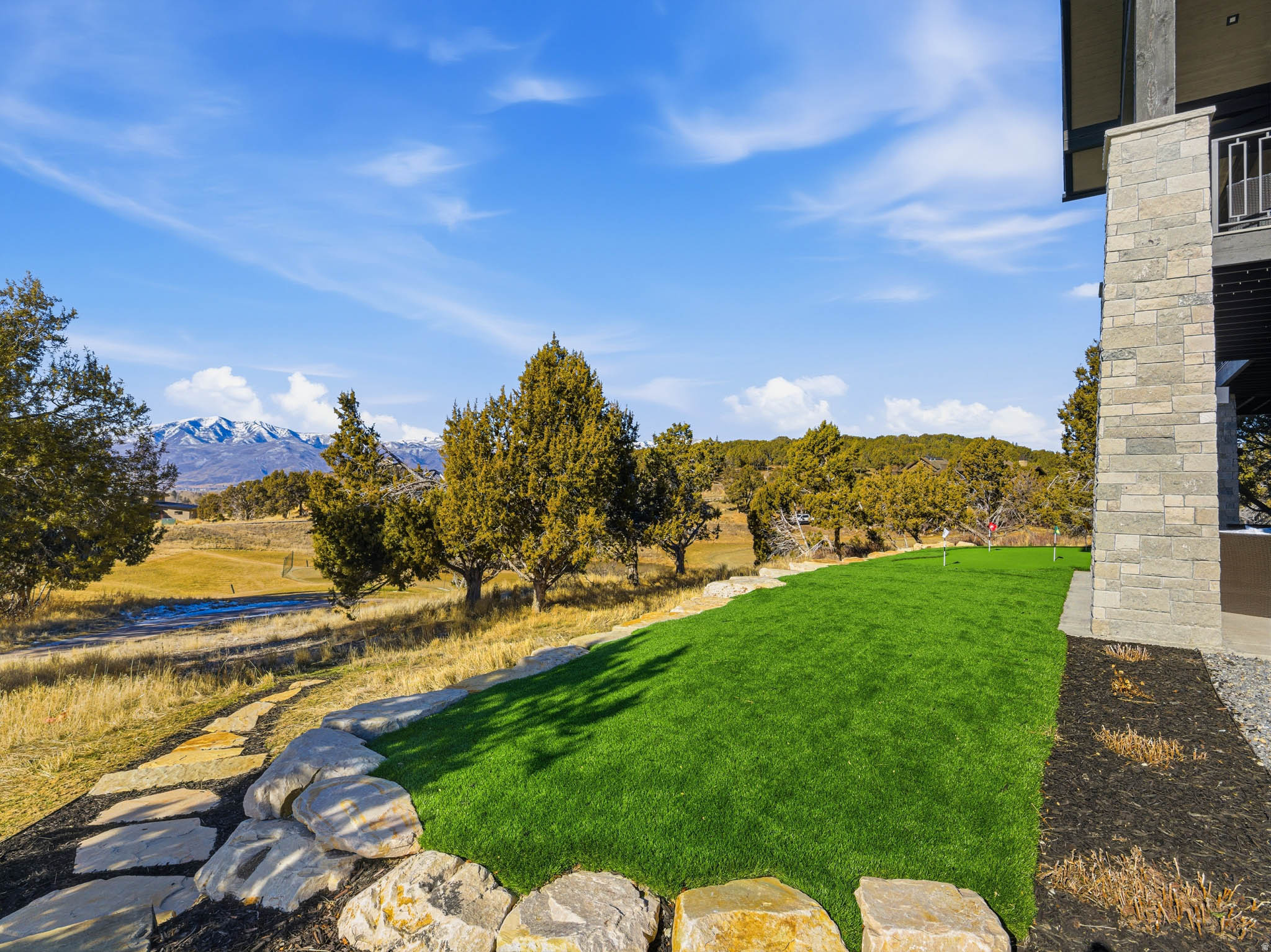 main property photo 30