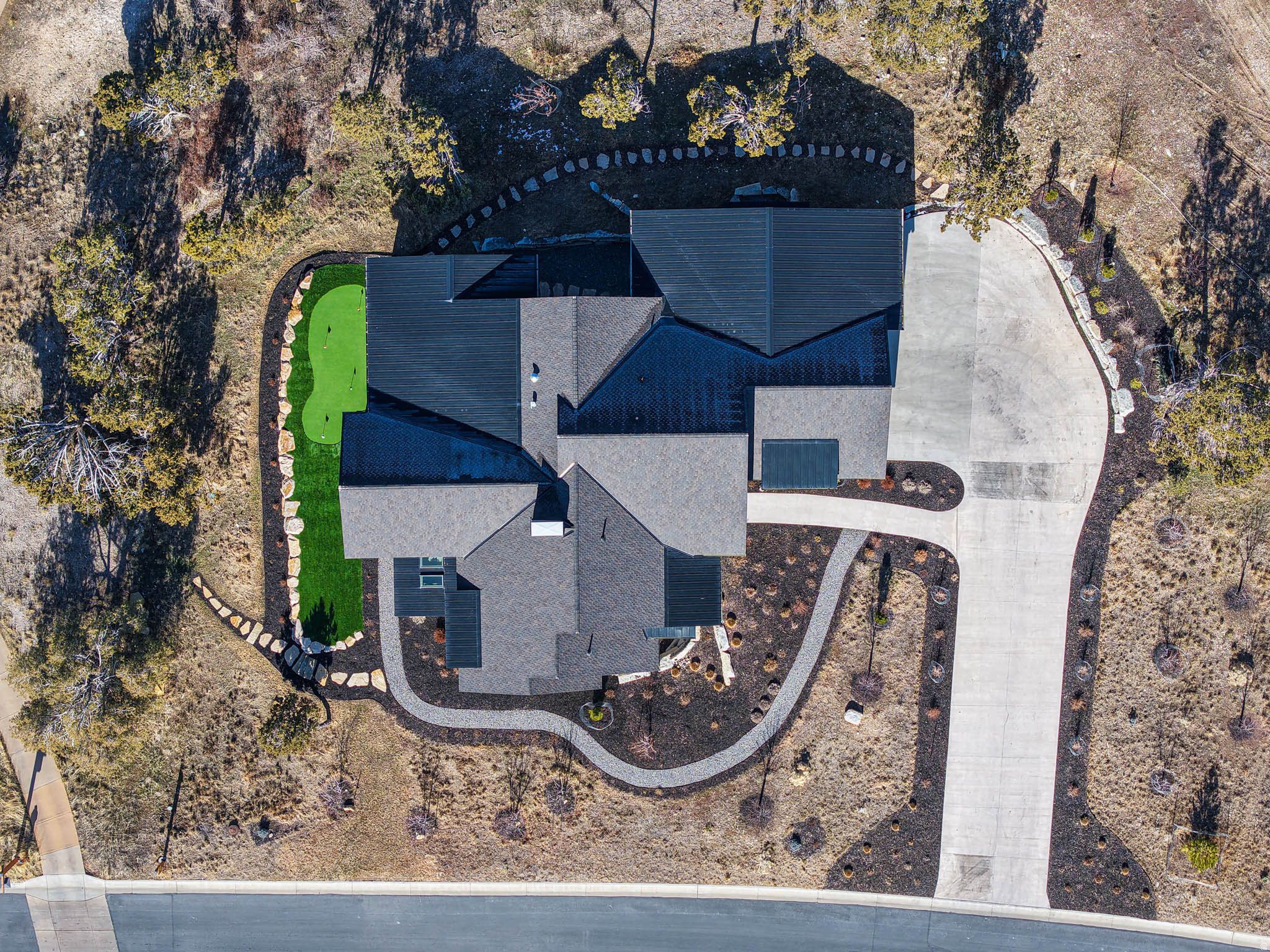 main property photo 33