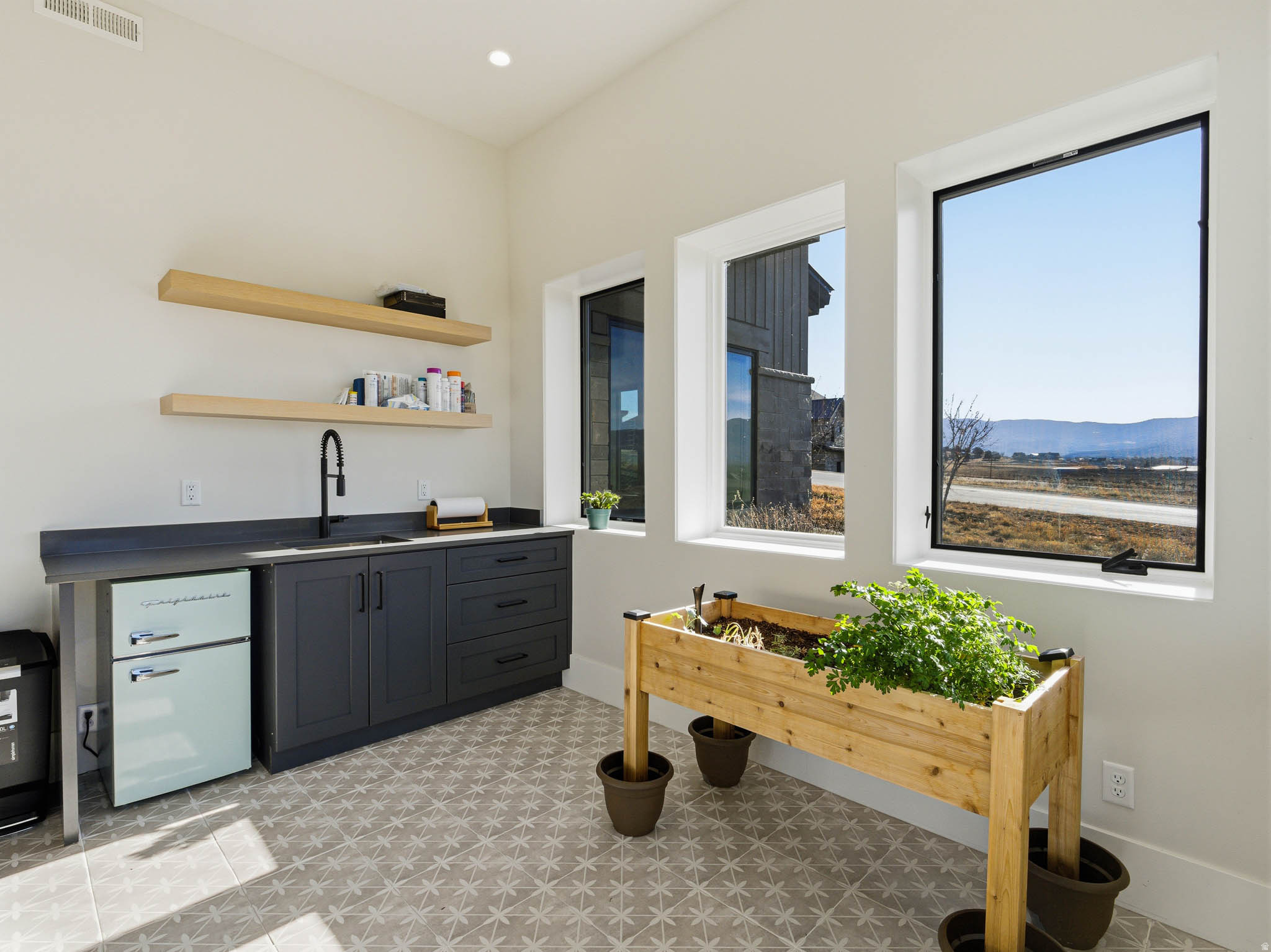 main property photo 81