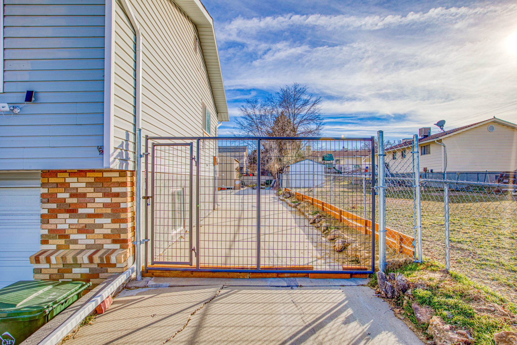 main property photo 38