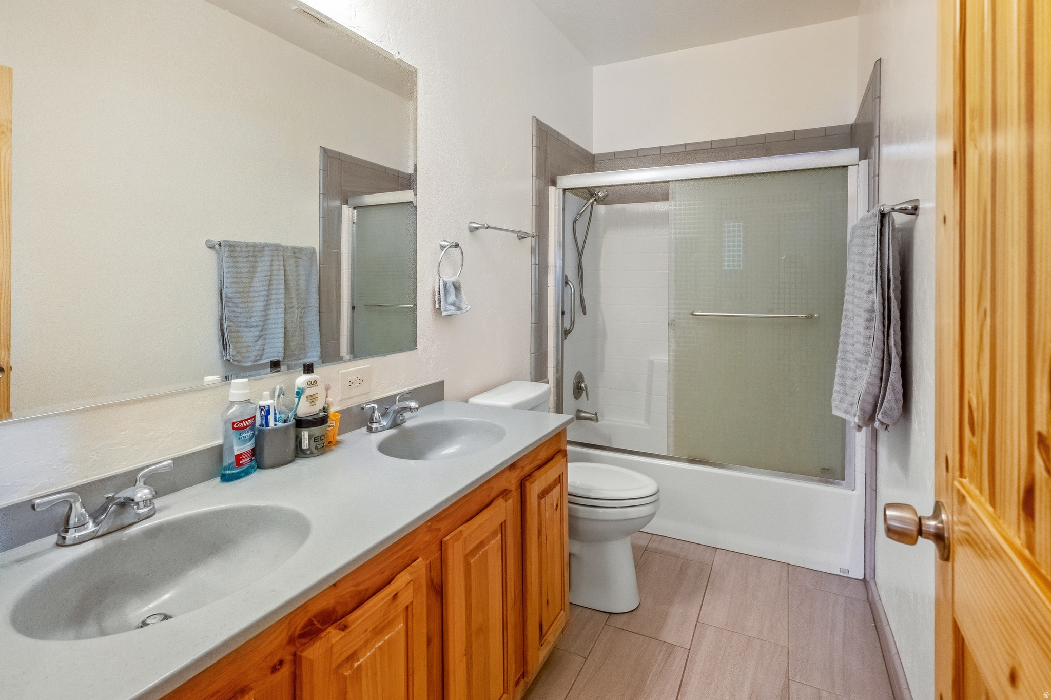main property photo 23