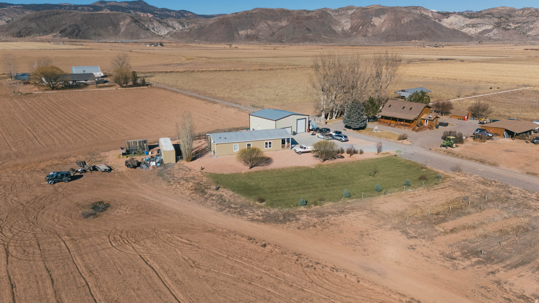 main property photo 8