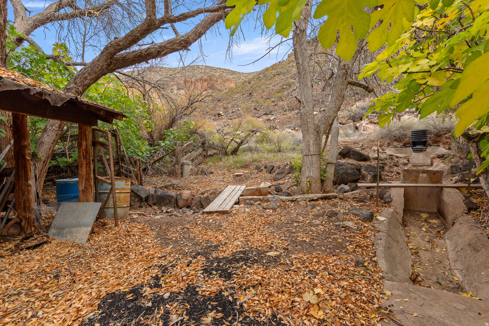 main property photo 23