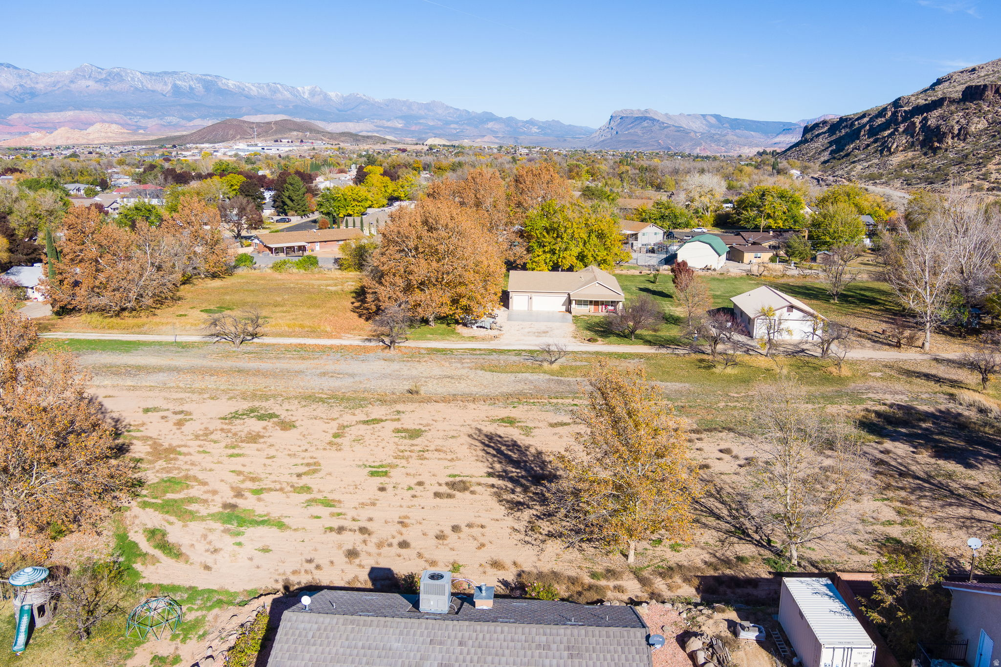 main property photo 48