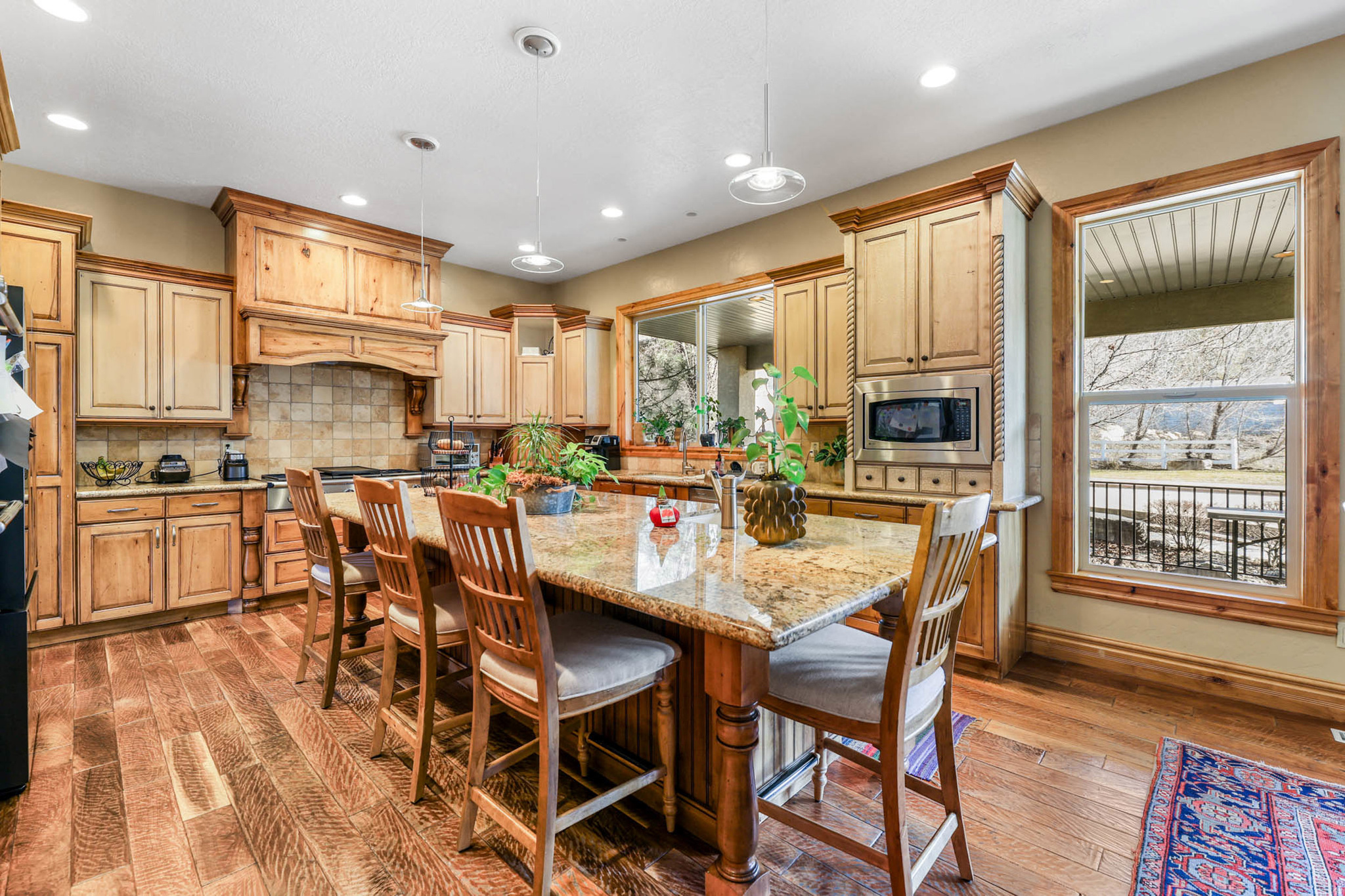 main property photo 10
