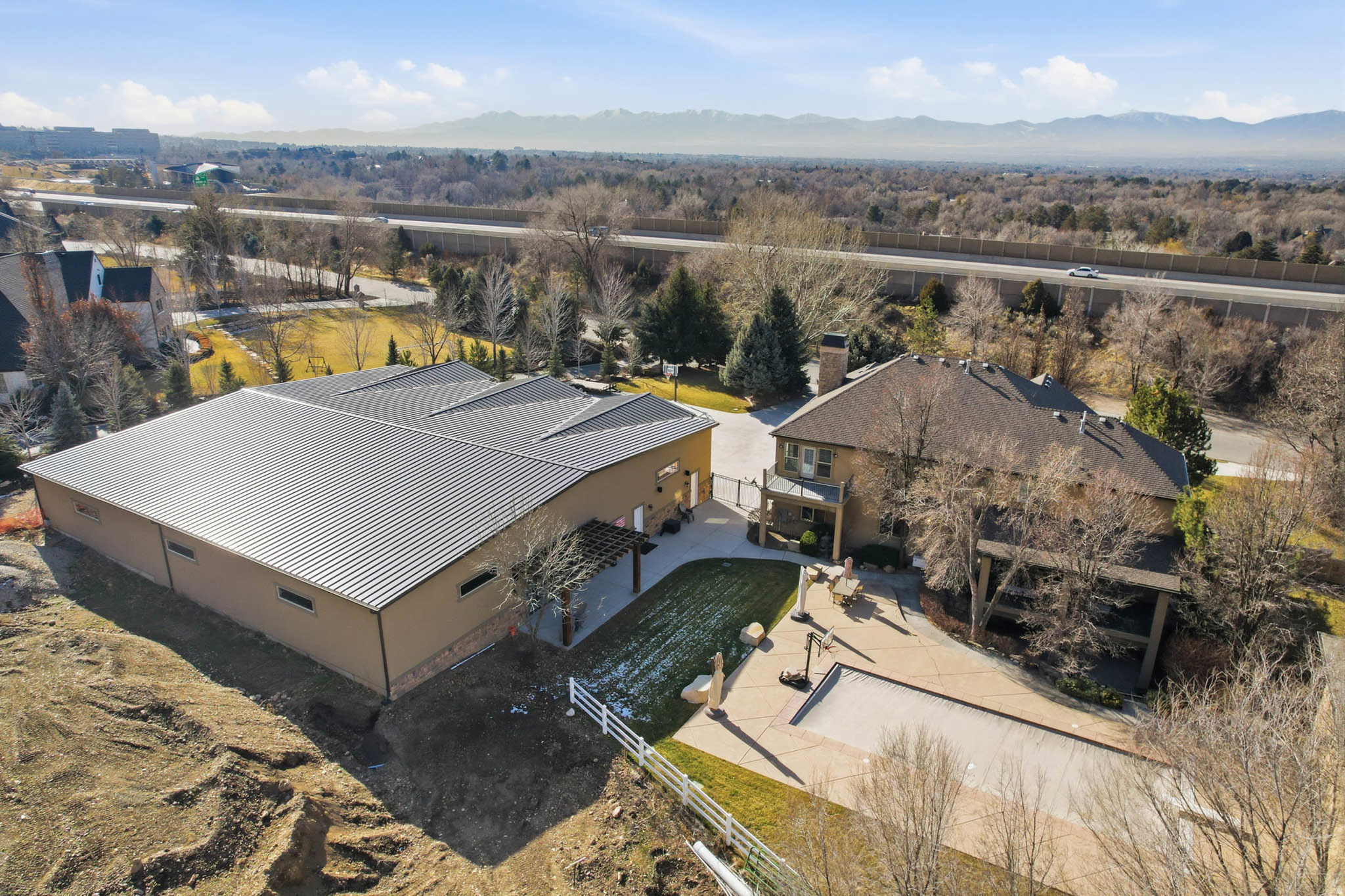 main property photo 120