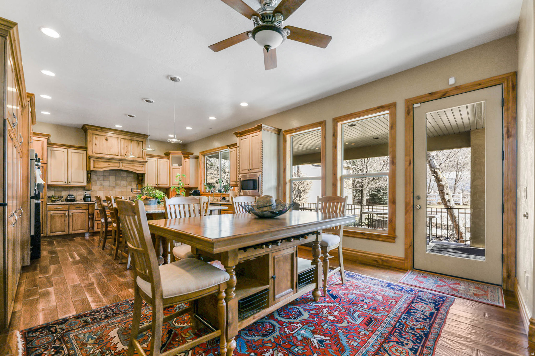 main property photo 6