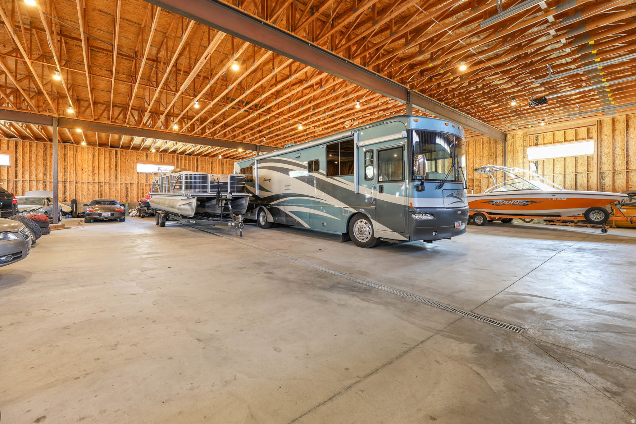 main property photo 68