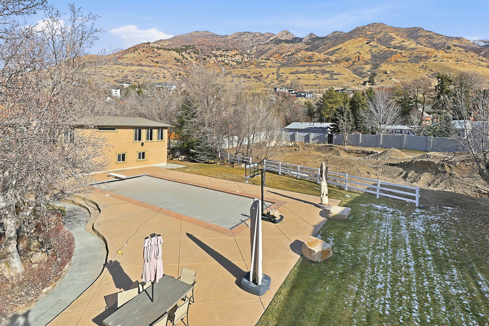 main property photo 80