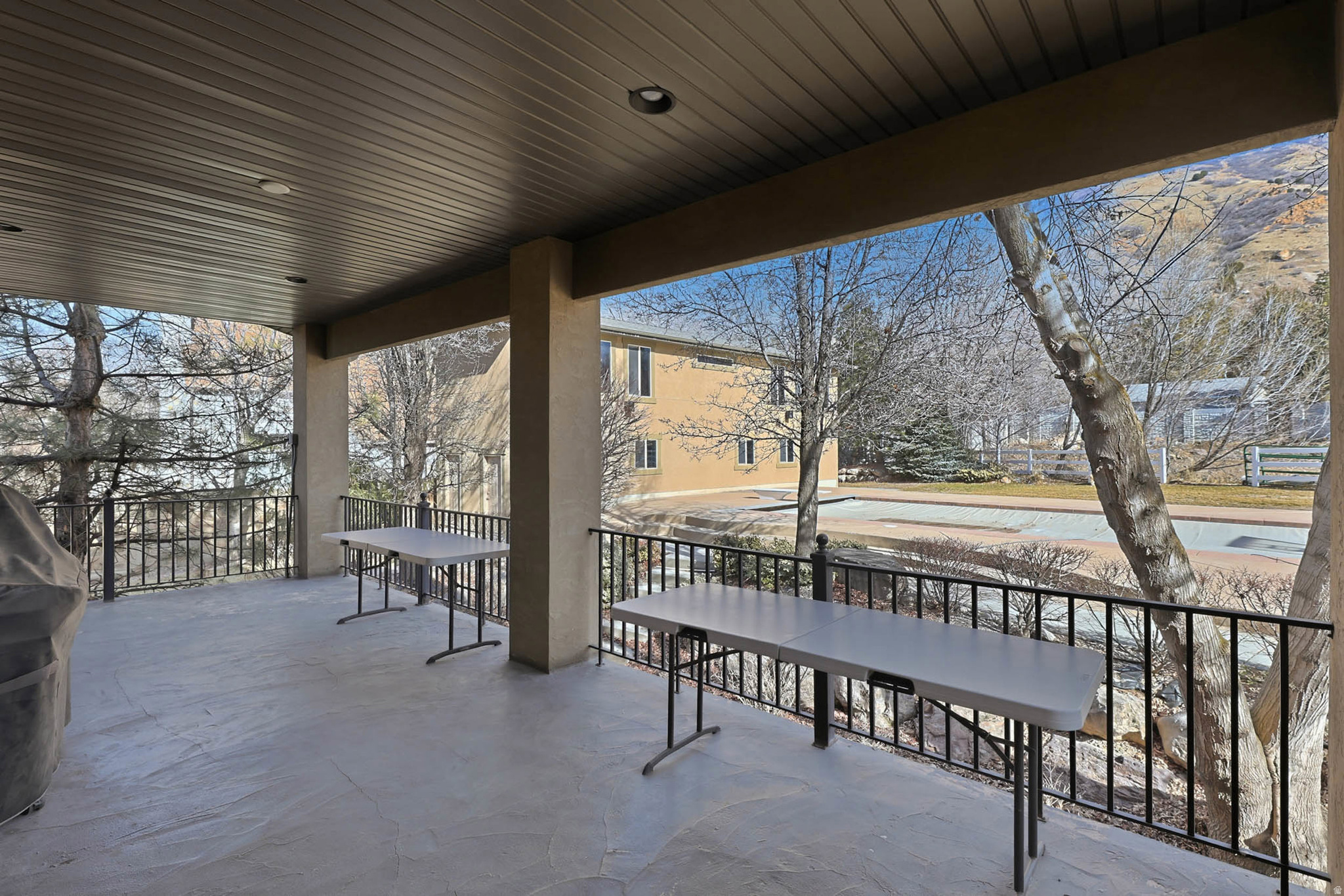 main property photo 90