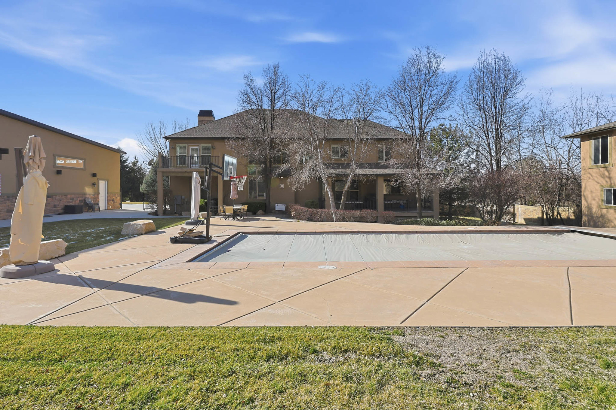 main property photo 99