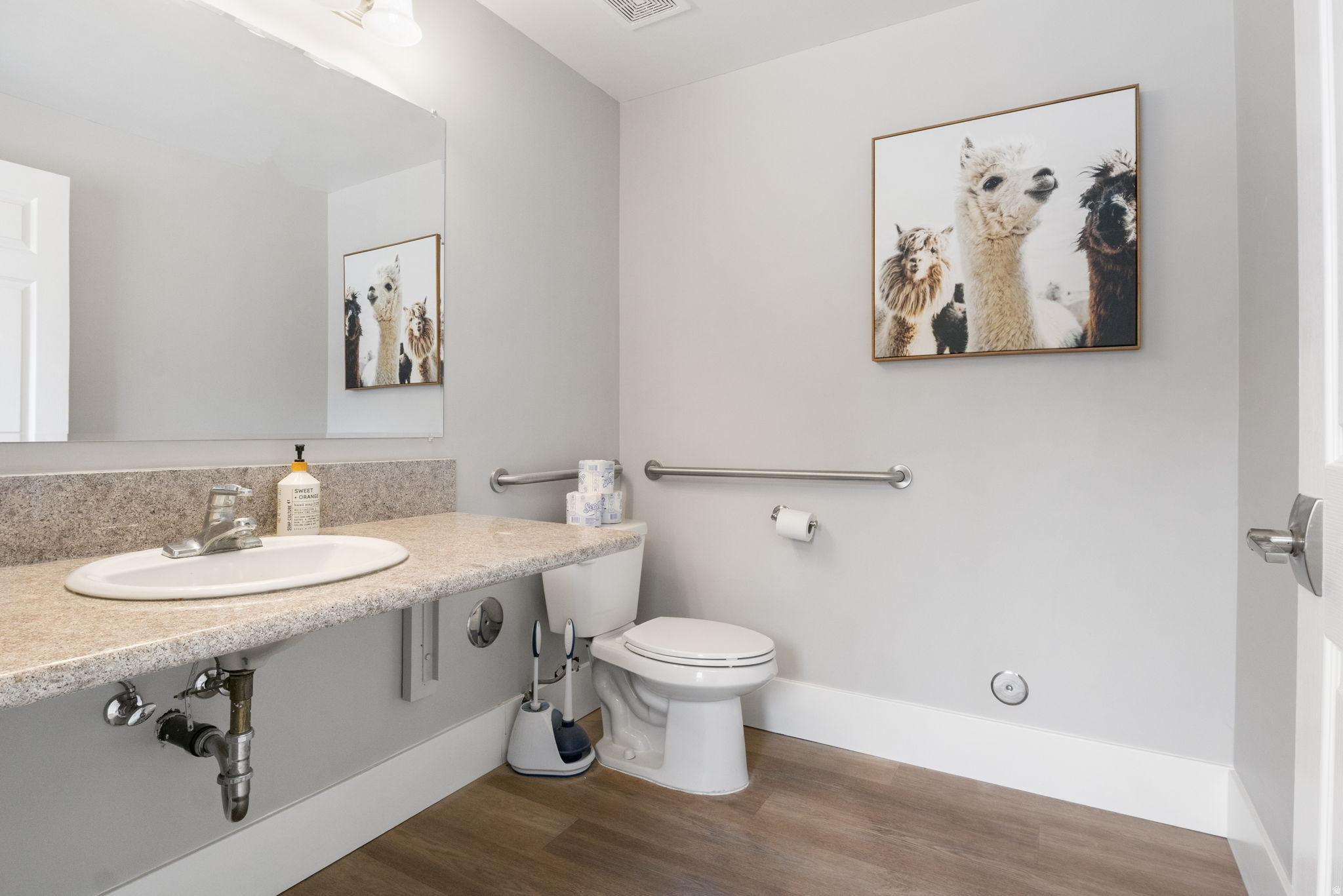 main property photo 27