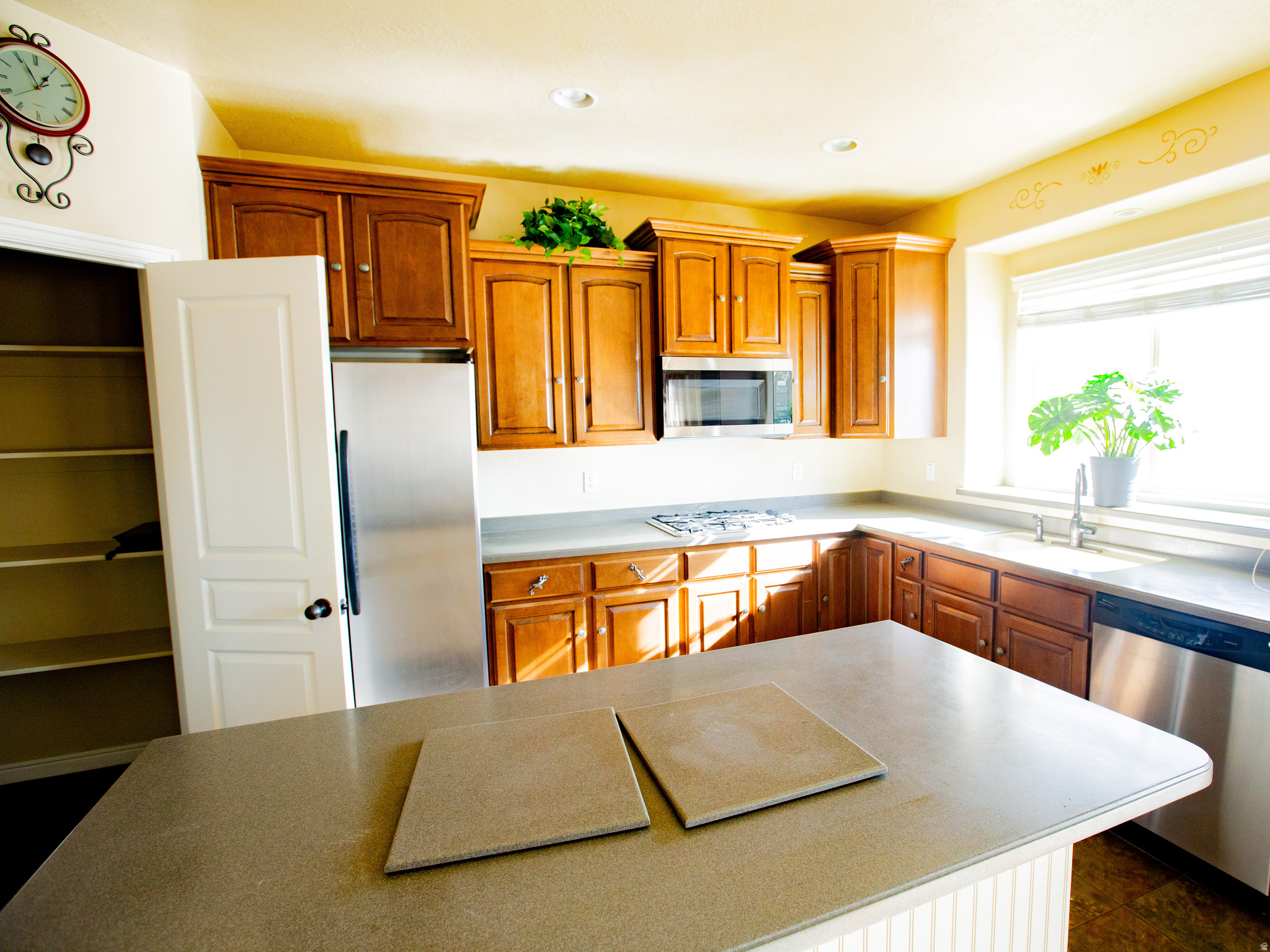 main property photo 6